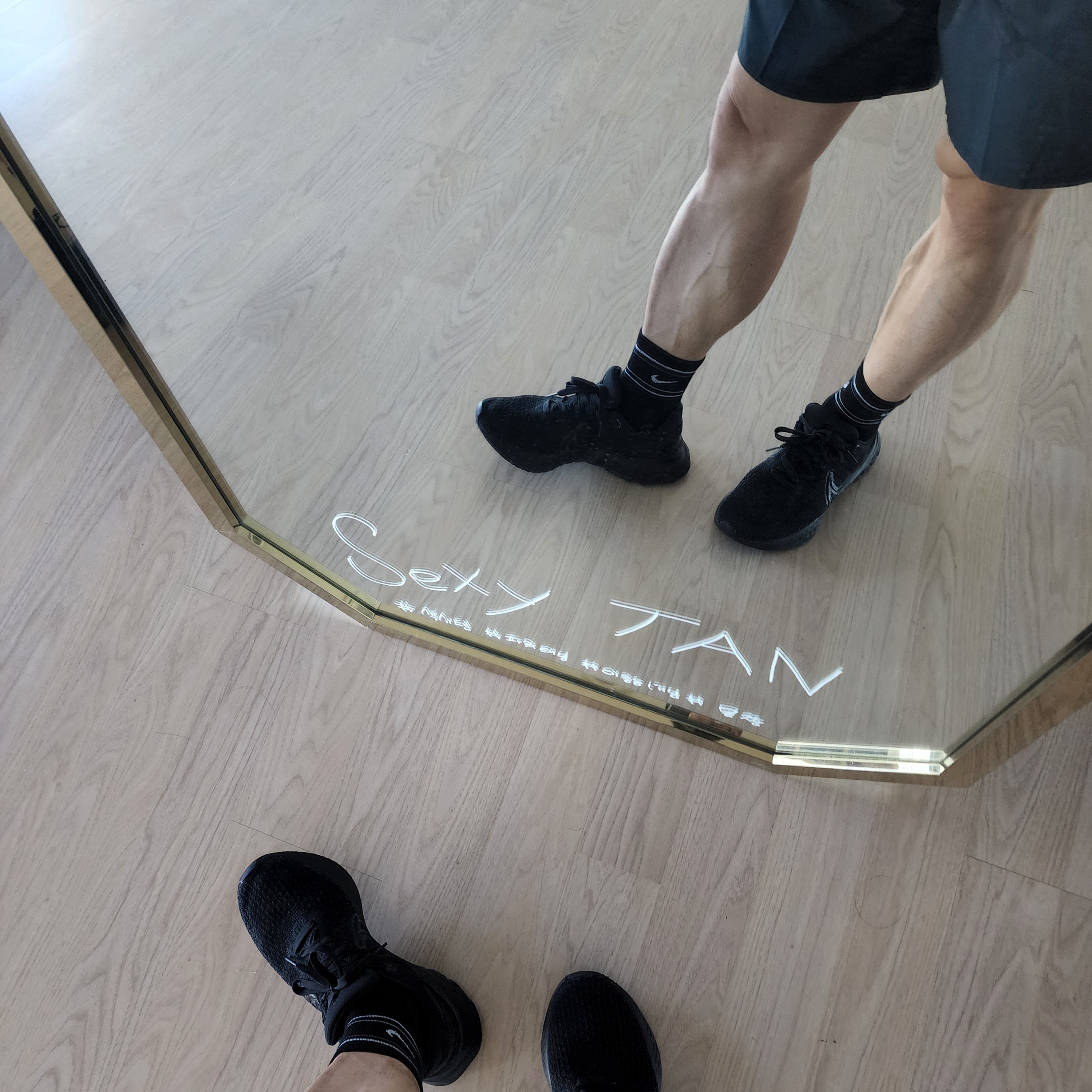 Nike React Infinity Run Flyknit 3 Triple Black 착용 스타일 - 1