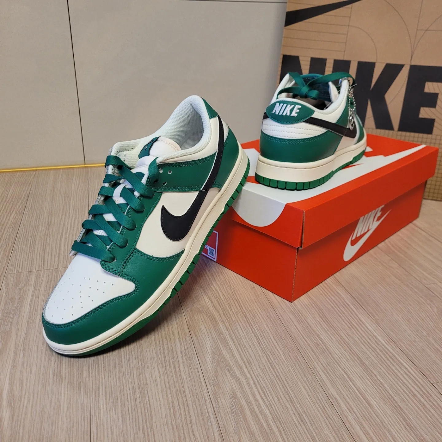 Nike Dunk Low Retro SE Jackpot Malachite 착용 스타일 - 4