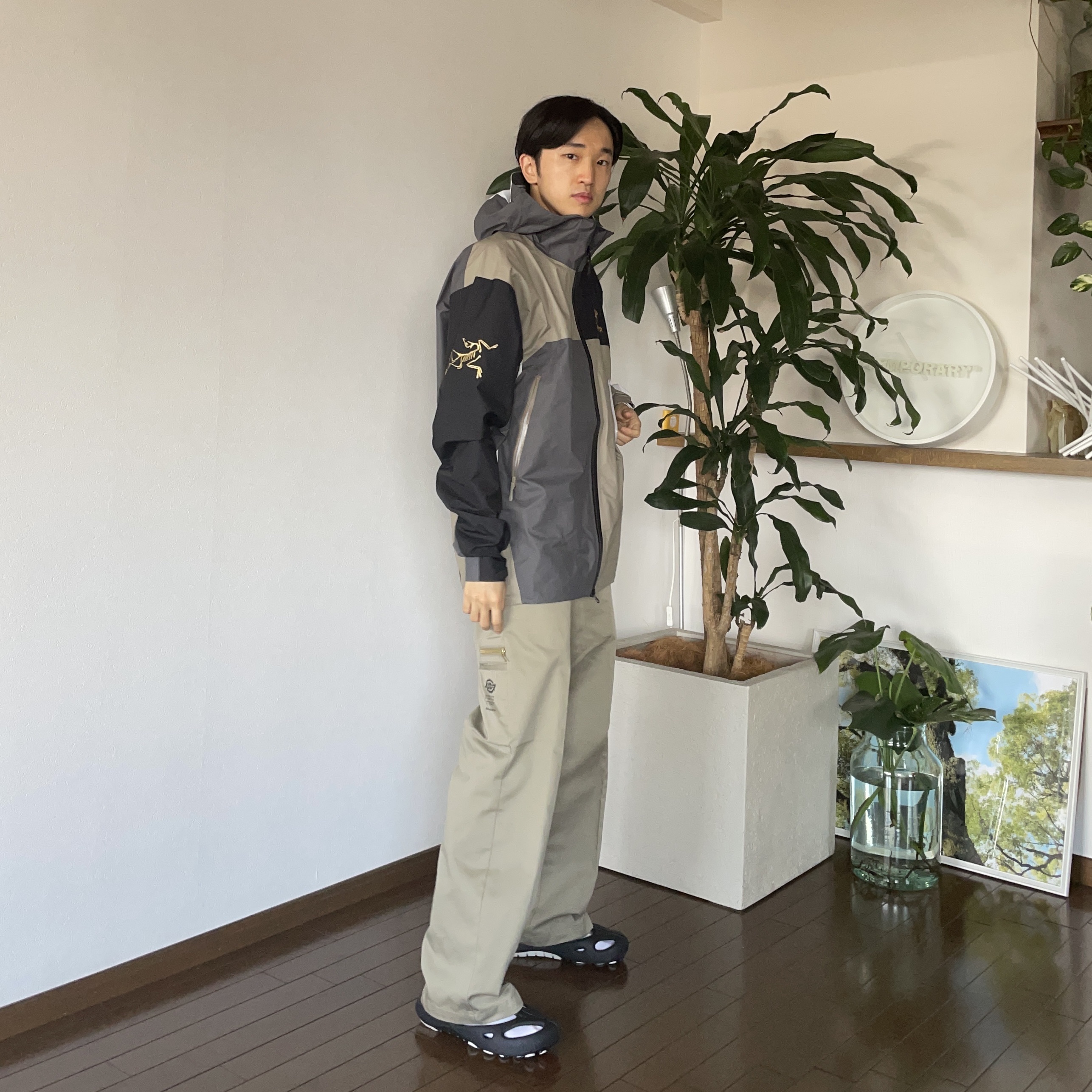 Arc'teryx x Beams Dimensions Beta Jacket Multi, Keen Shanti Black Dawn Blue 착용 스타일 - 1