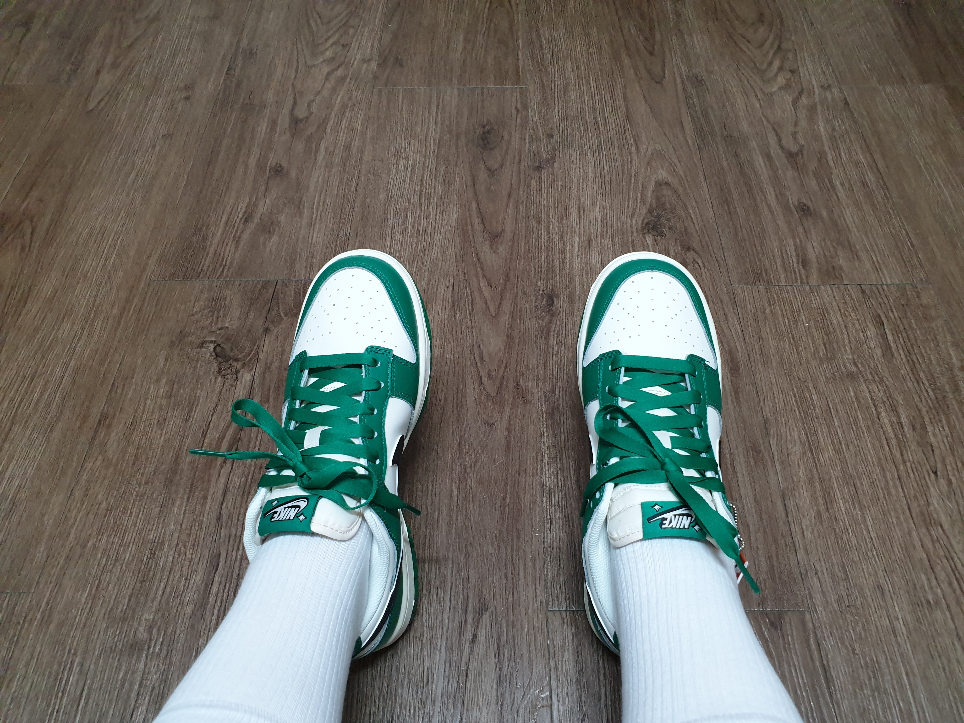 Nike Dunk Low Retro SE Jackpot Malachite 착용 스타일 - 1