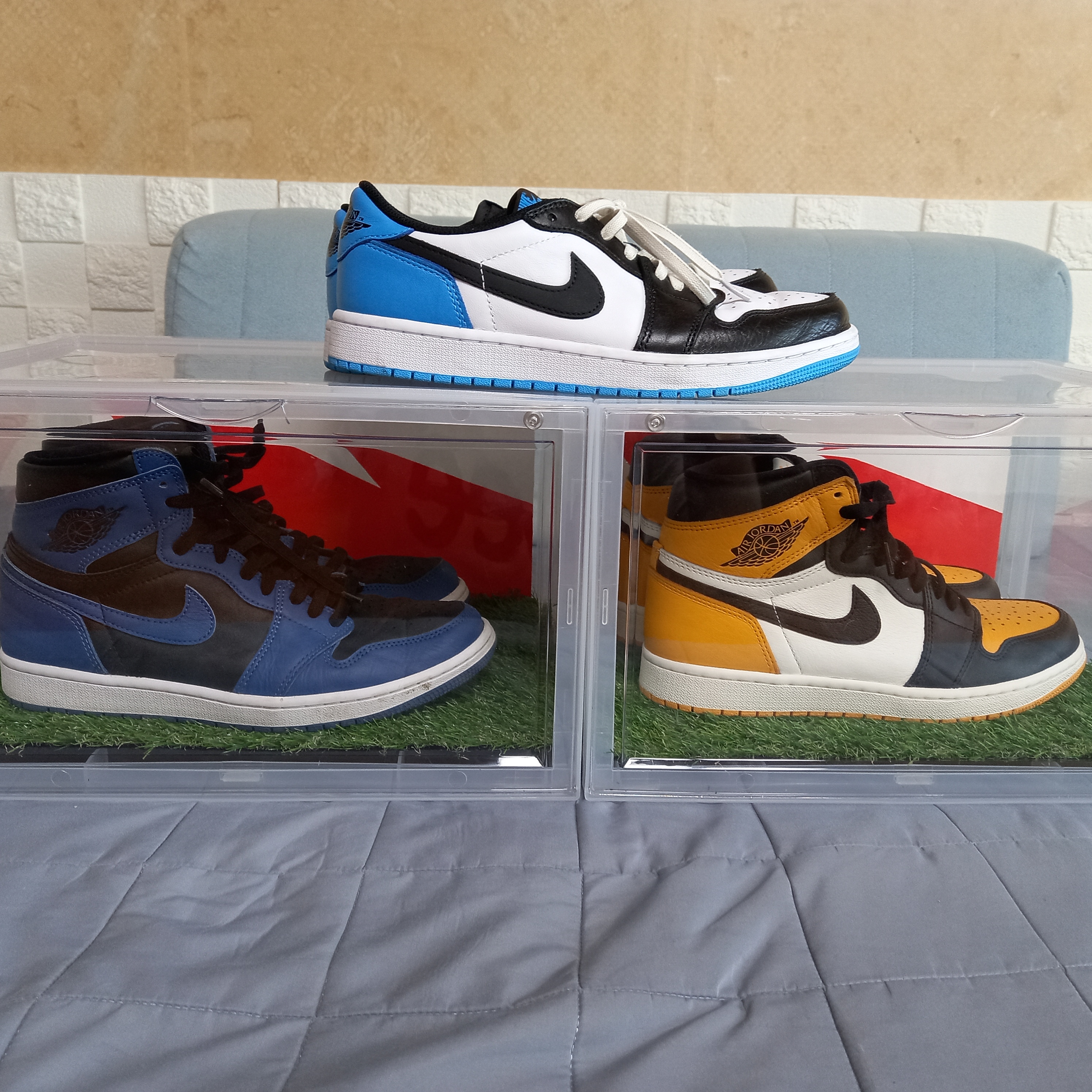 Jordan 1 Retro Low OG Black and Dark Powder Blue, Jordan 1 Retro High OG Taxi 착용 스타일