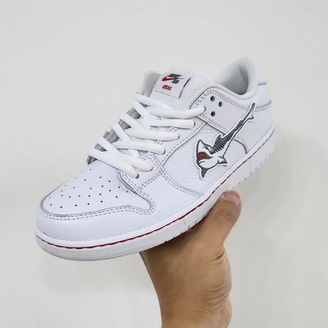 (PS) Nike x Oski SB Dunk Low Great White Shark 착용 스타일 - 1