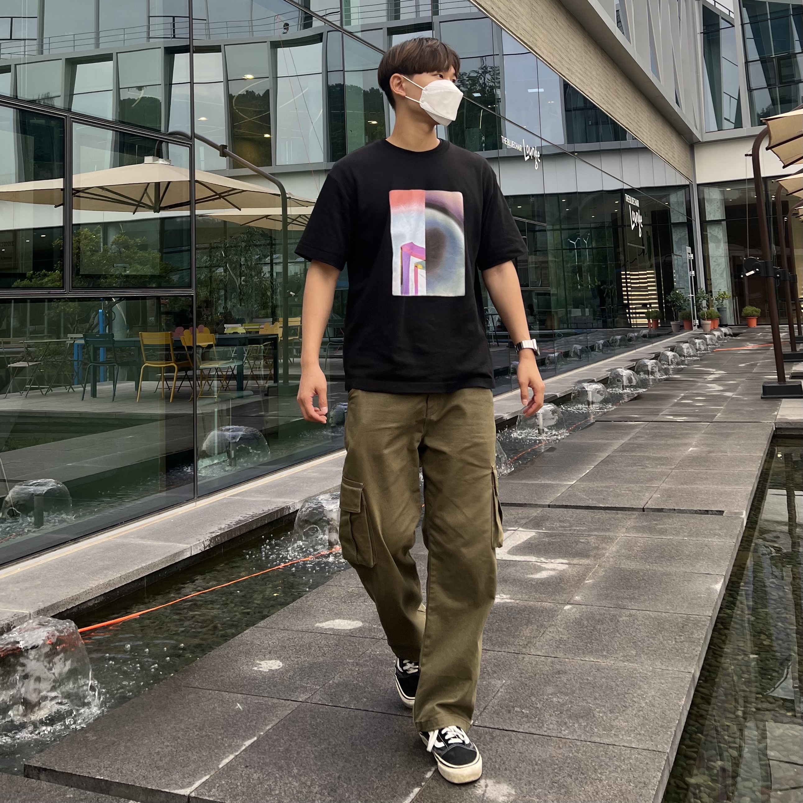Vans Old Skool 36 DX Anaheim Factory Black White, Apple Watch SE 44mm GPS Space Gray Aluminum Case with Sport Band Midnight (Korean Ver.) 착용 스타일 - 1