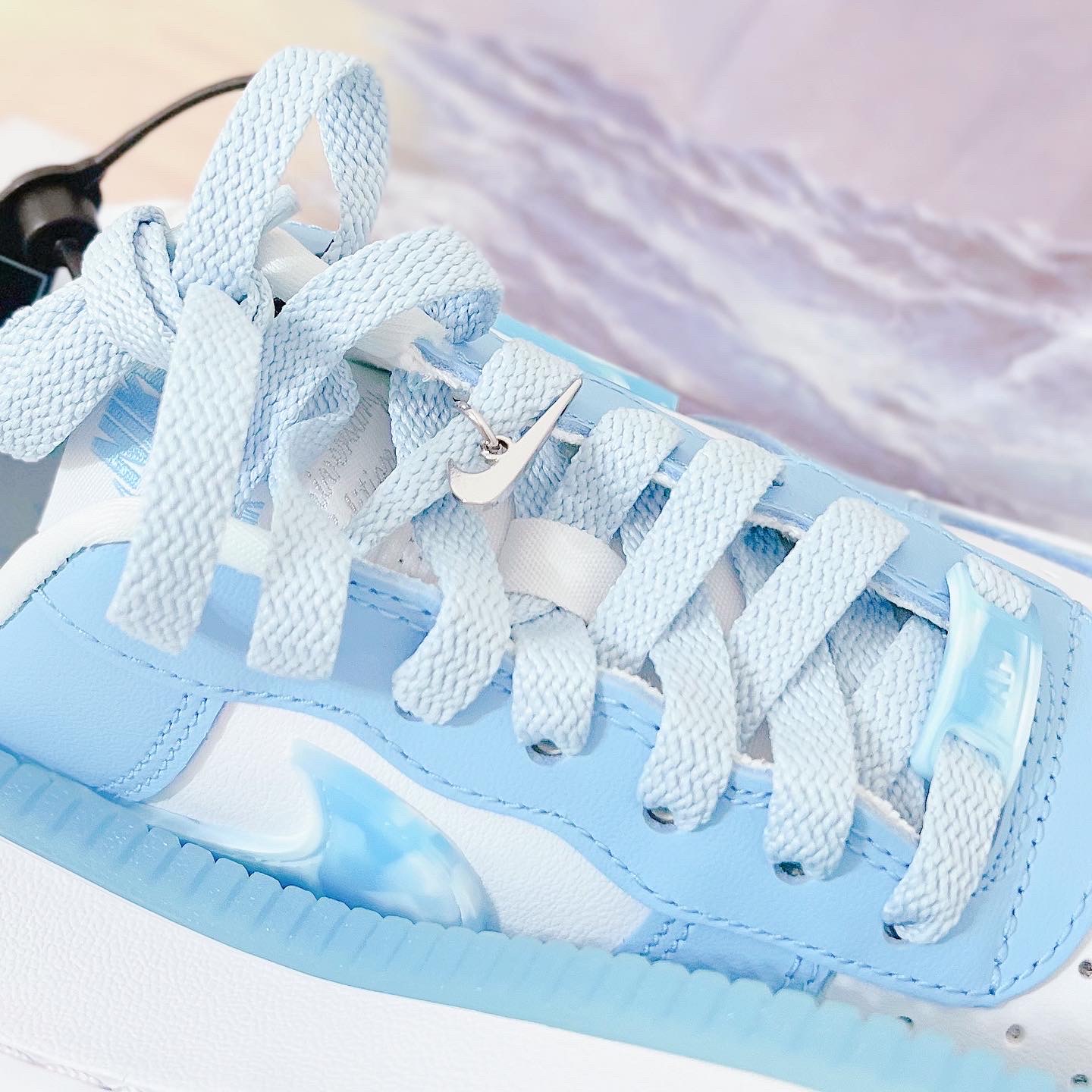 (W) Nike Air Force 1 '07 LX Celestine Blue 착용 스타일 - 3