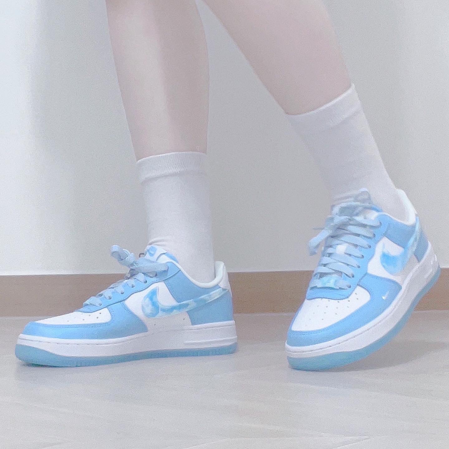 (W) Nike Air Force 1 '07 LX Celestine Blue 착용 스타일 - 5