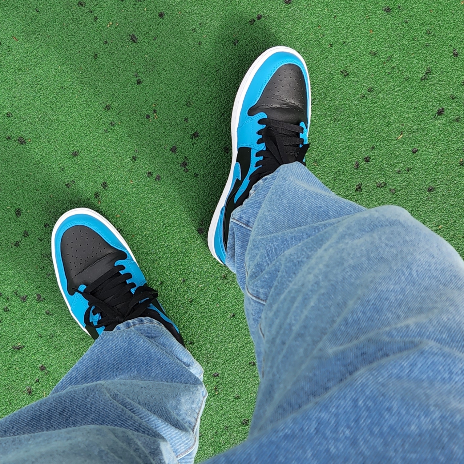 Jordan 1 Low Laser Blue 착용 스타일
