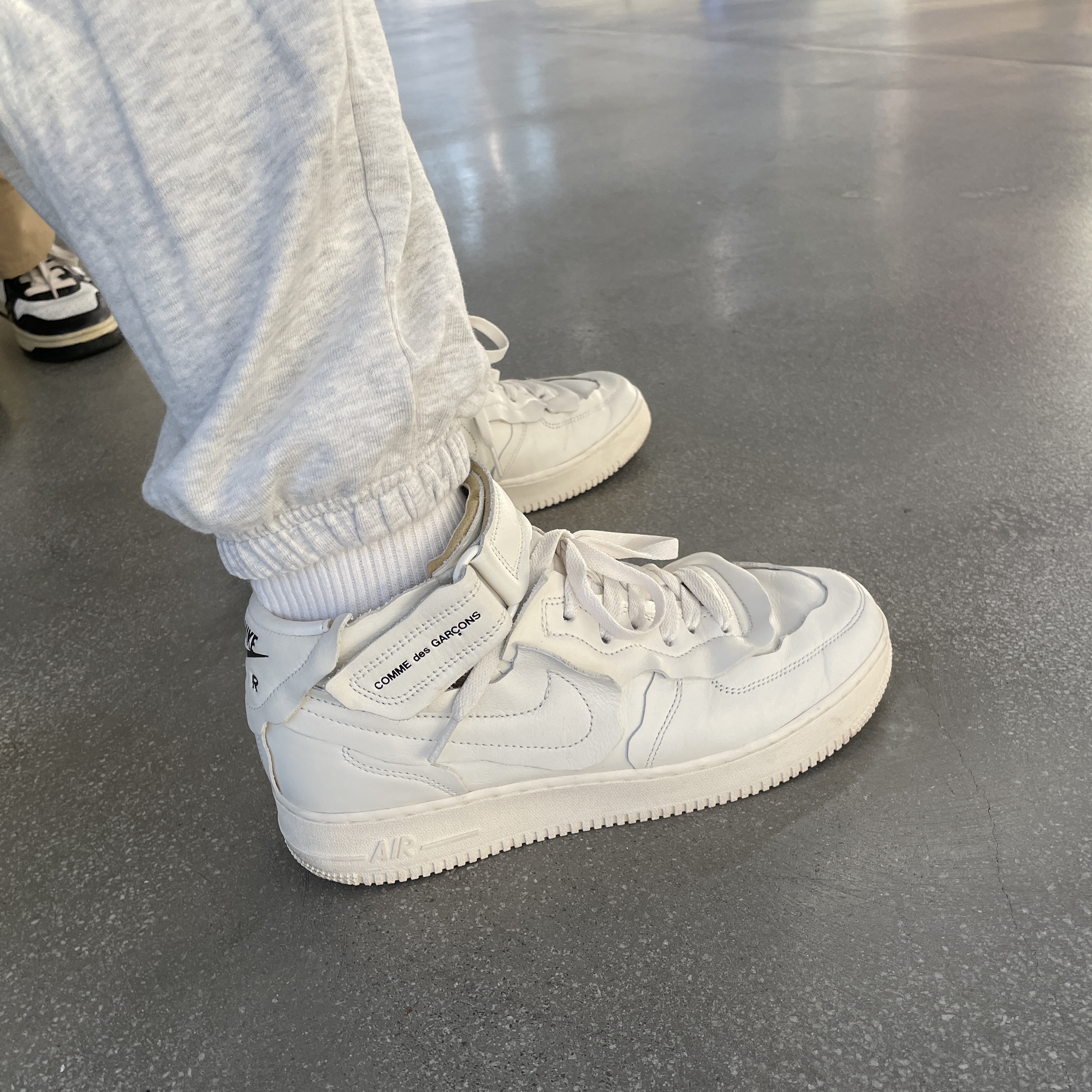 Nike x Comme des Garcons Homme Plus Air Force Mid White 착용 스타일