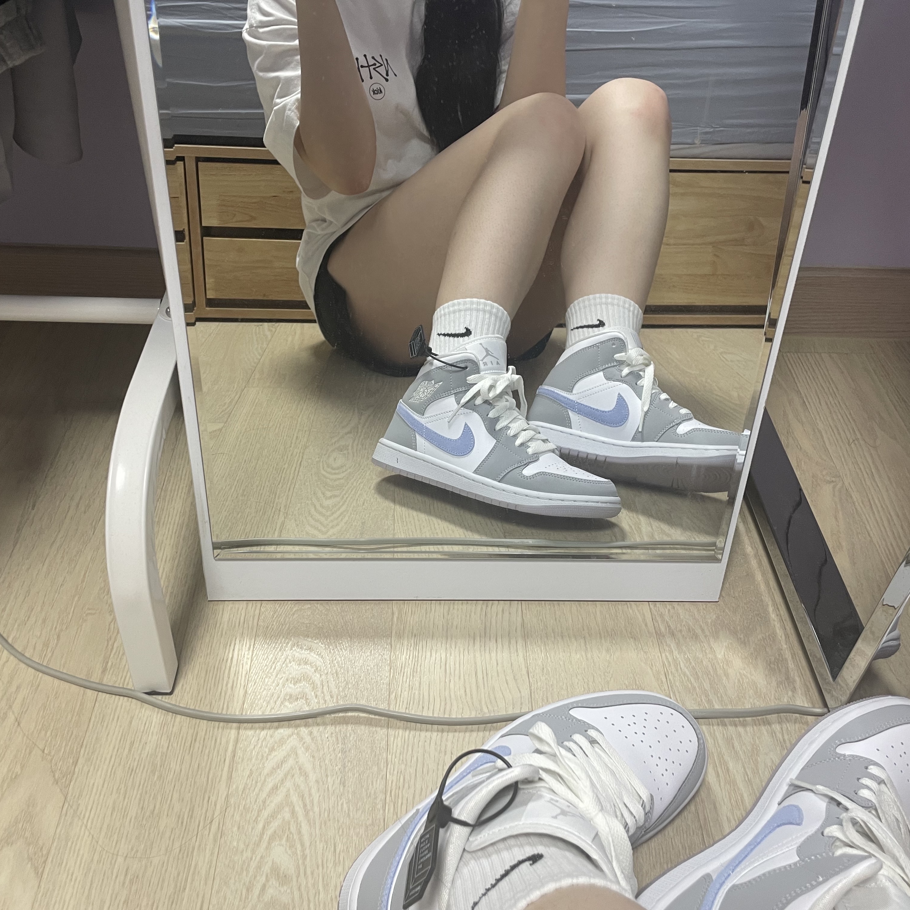 (W) Jordan 1 Mid Wolf Grey 착용 스타일