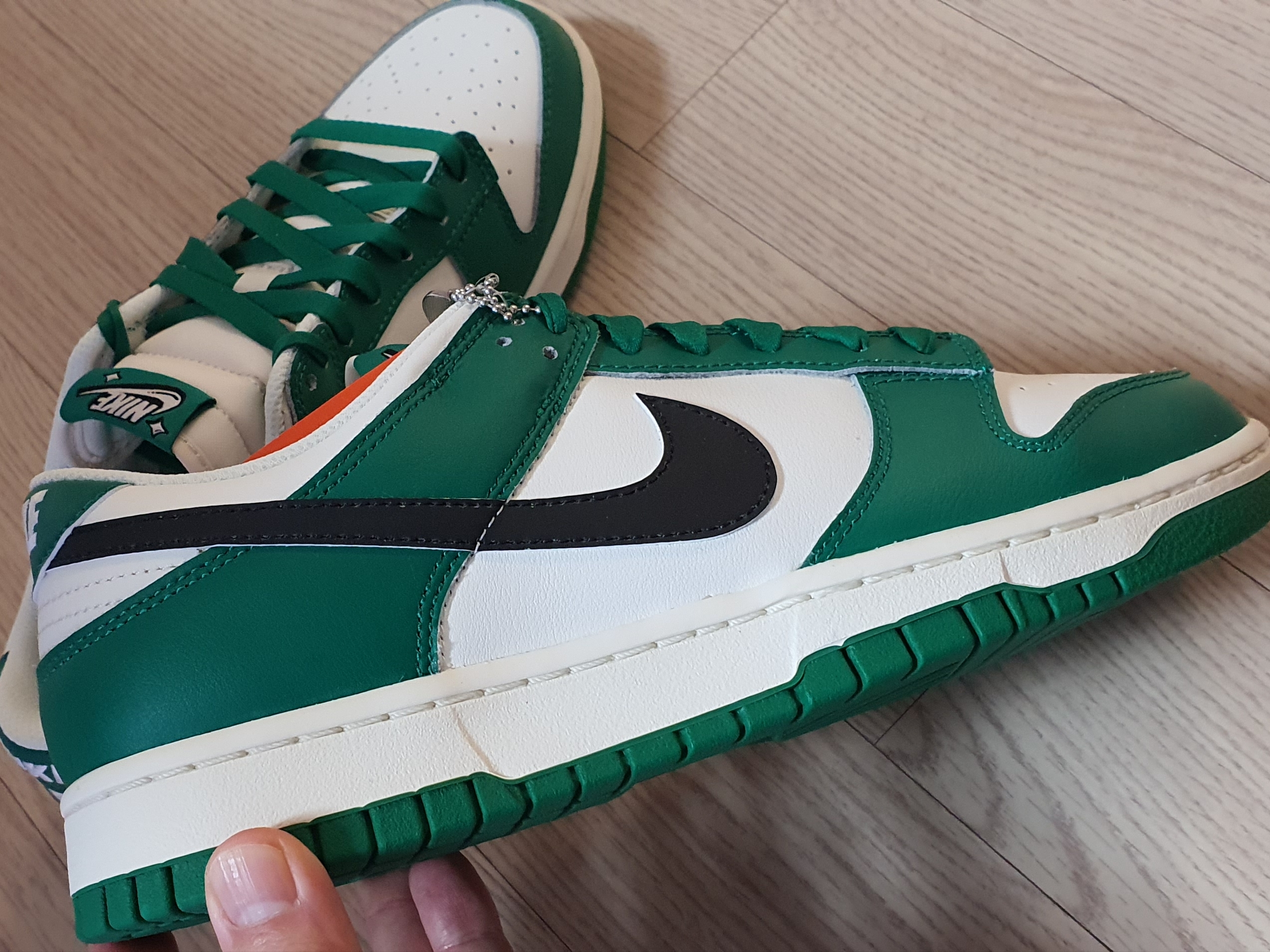 Nike Dunk Low Retro SE Jackpot Malachite 착용 스타일