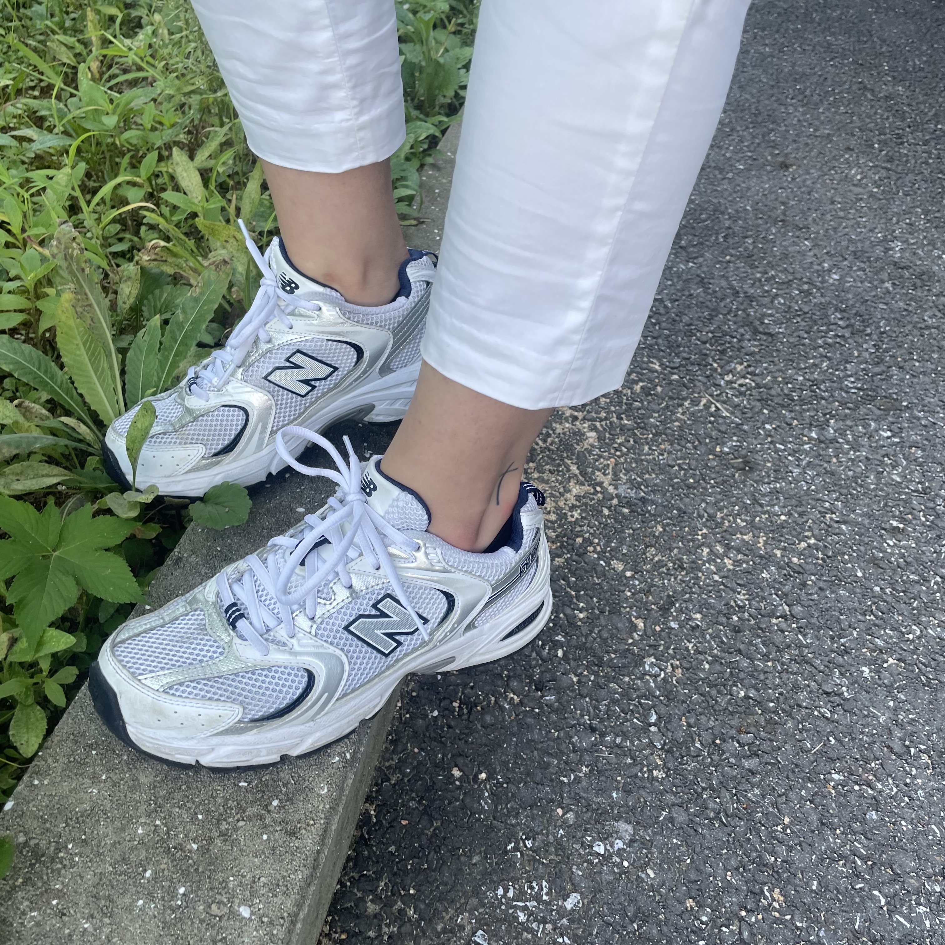 New Balance 530 White 착용 스타일