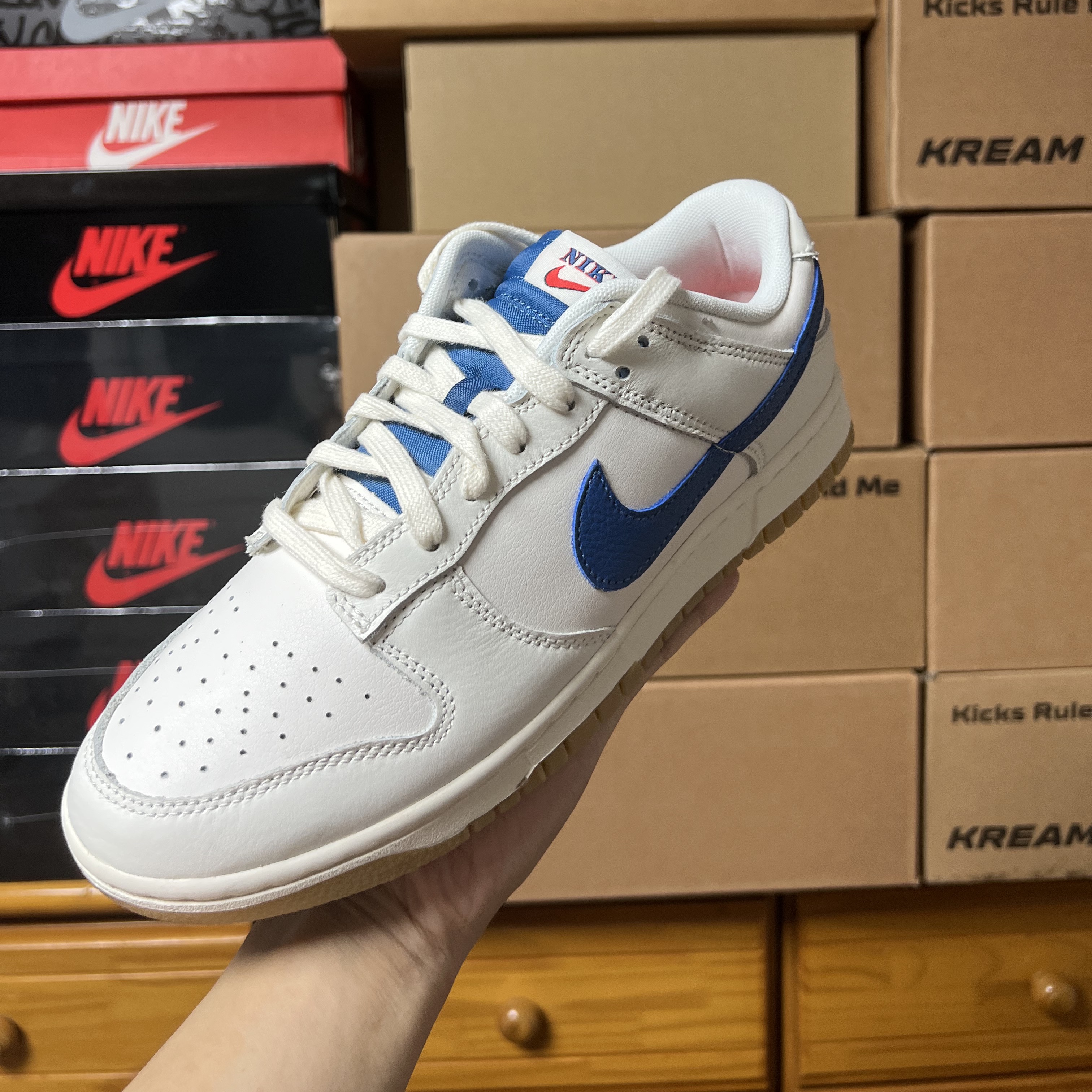 Nike Dunk Low SE Sail Dark Marina Blue 착용 스타일 - 1