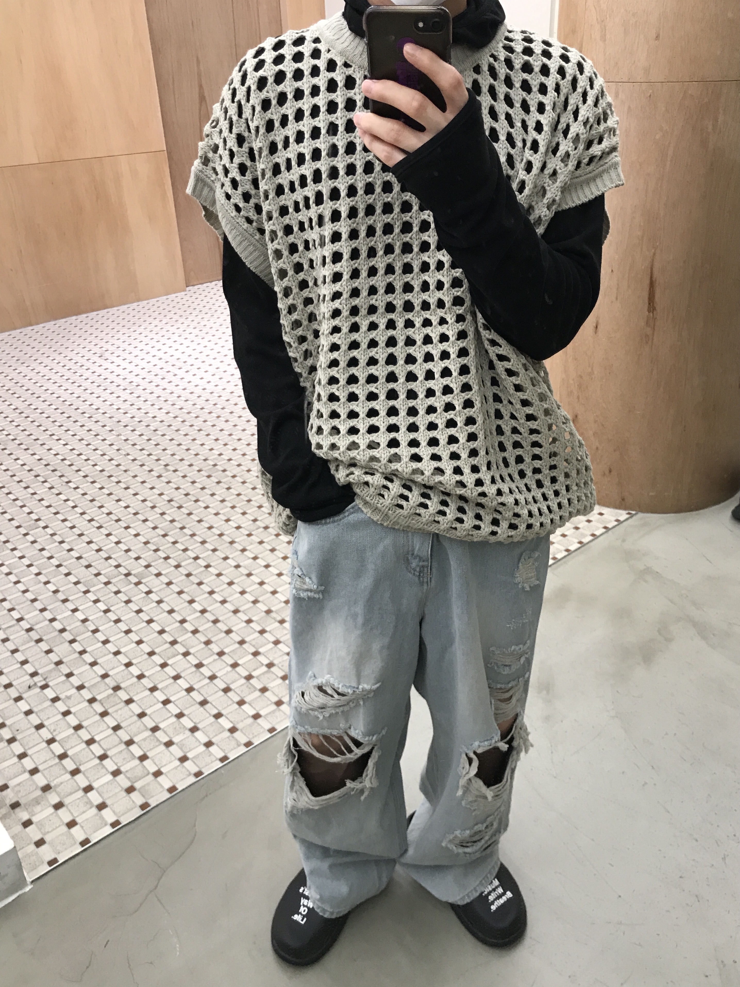 Oofos x Takahiromiyashita The Soloist The Soloist's Way Of Life Clog Black White 착용 스타일