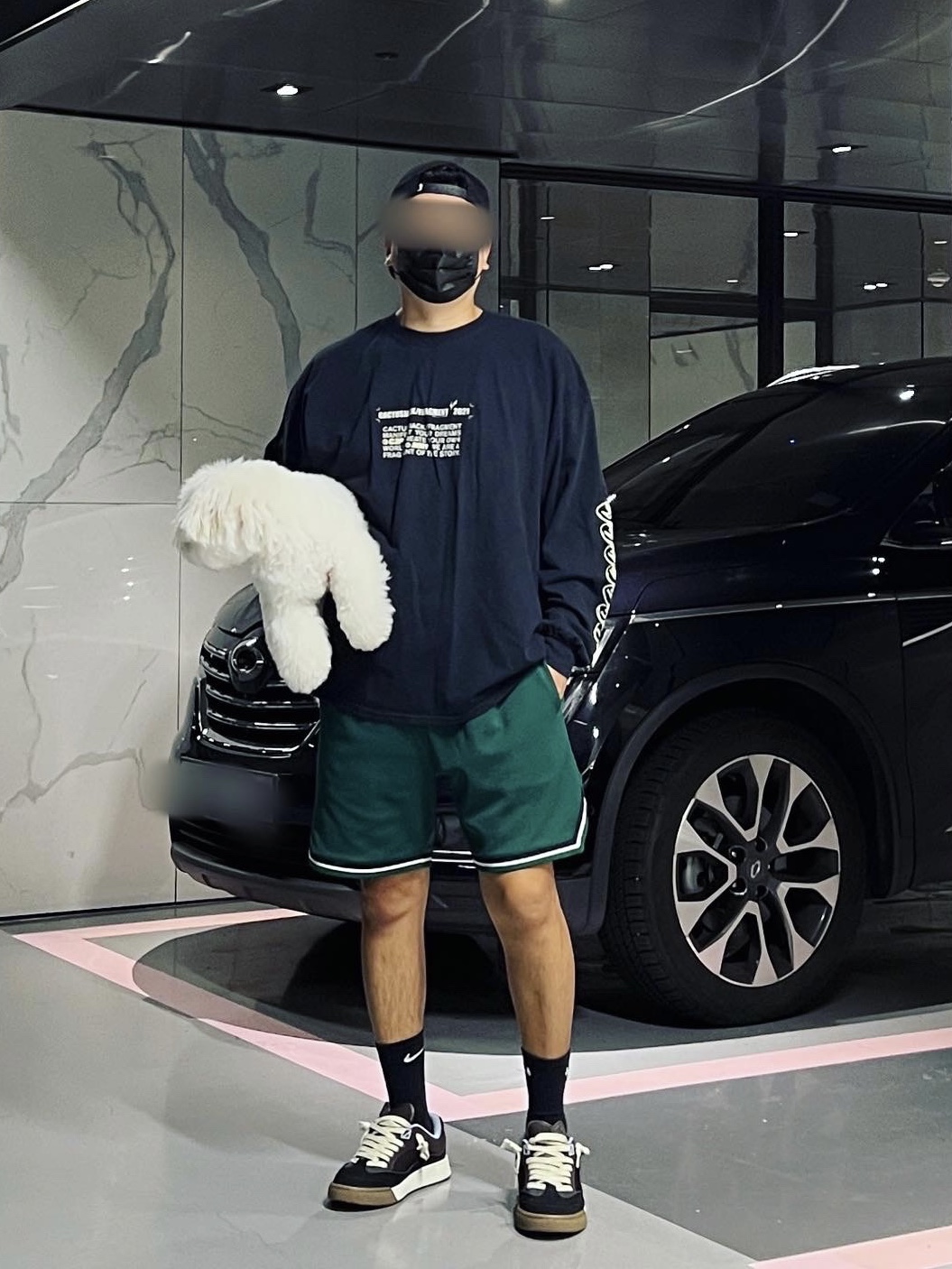 Dior x Cactus Jack B713 Sneakers Mocha Black 착용 스타일 - 2