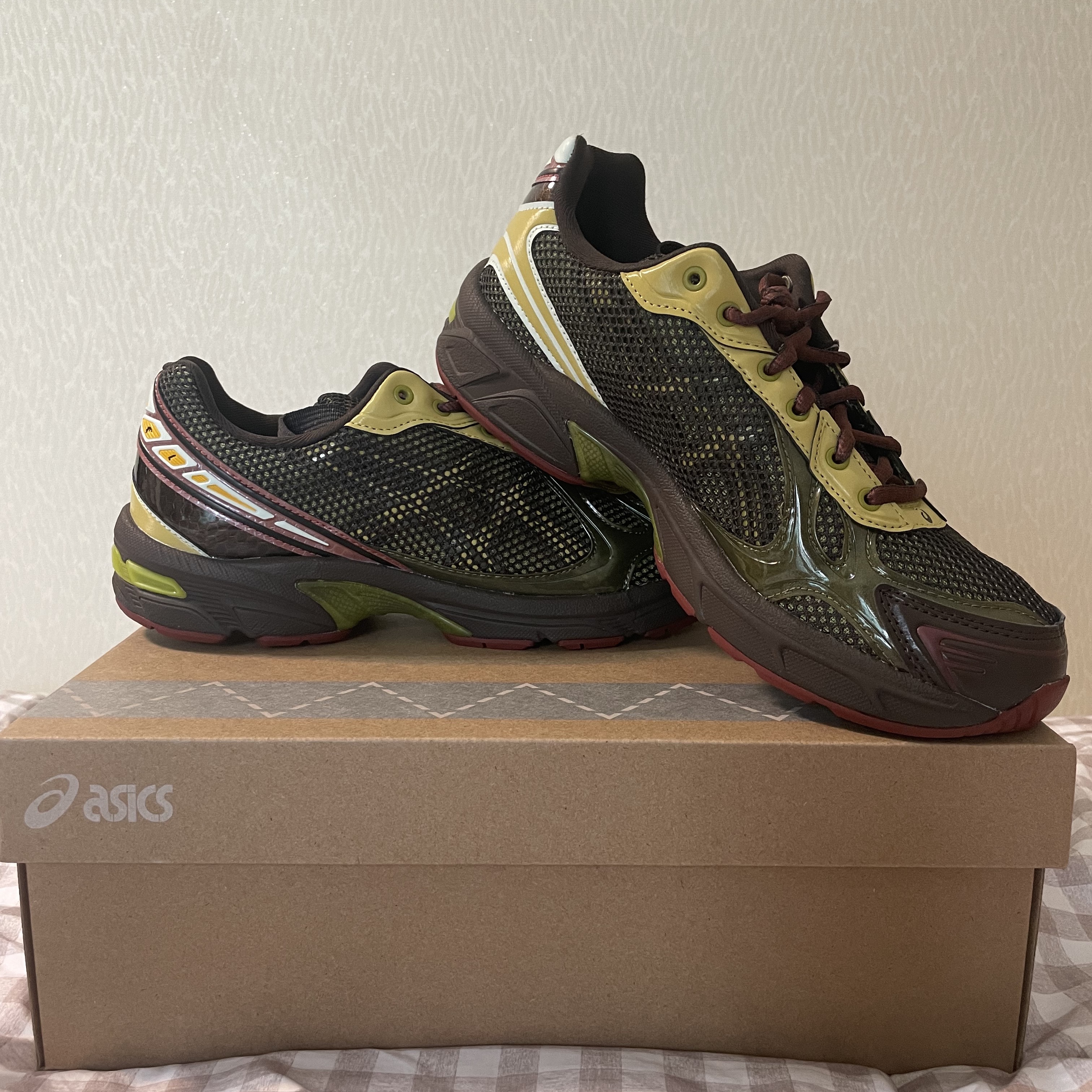 Asics UB4-S Gel-1130 Demitasse 착용 스타일 - 2