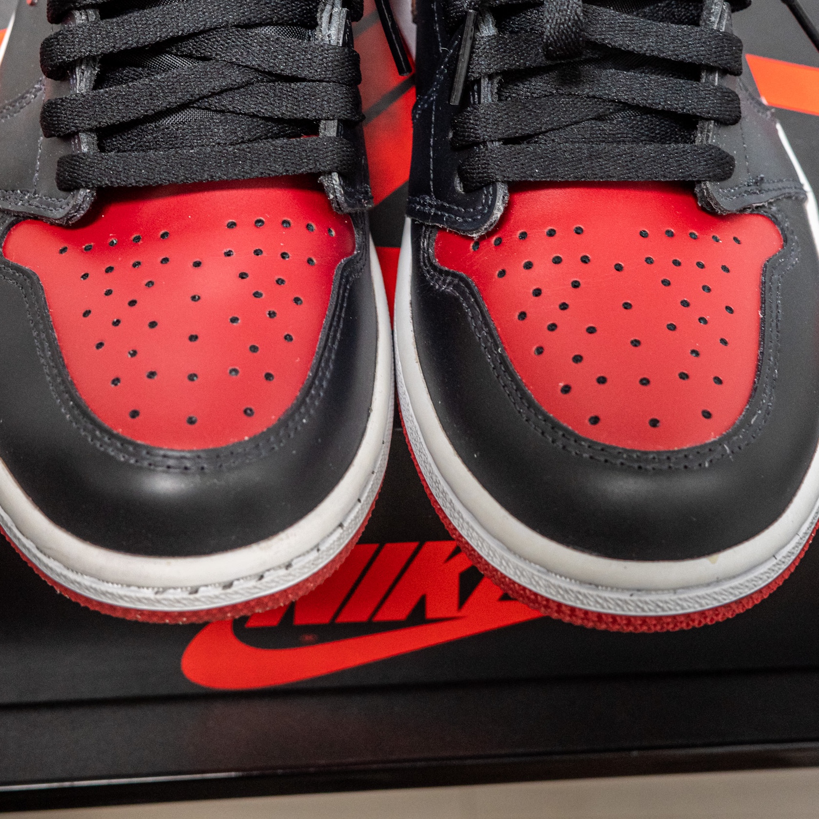 Jordan 1 Retro High OG Patent Bred 착용 스타일 - 2