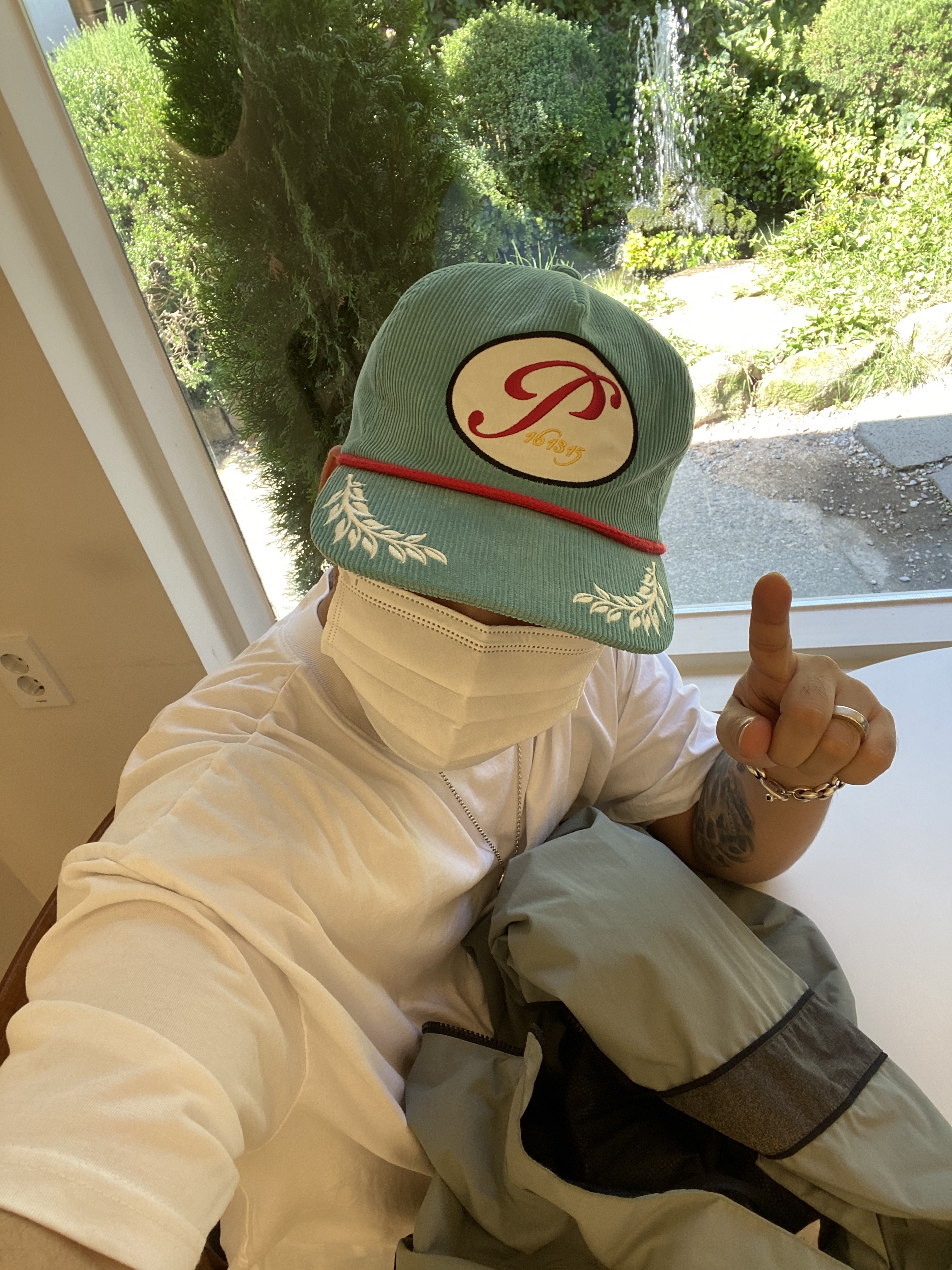 Peaceminusone 5 Panel Ball Cap #2 Mint, Jordan 1 x Travis Scott x Fragment Retro Low OG SP Military Blue 착용 스타일 - 2