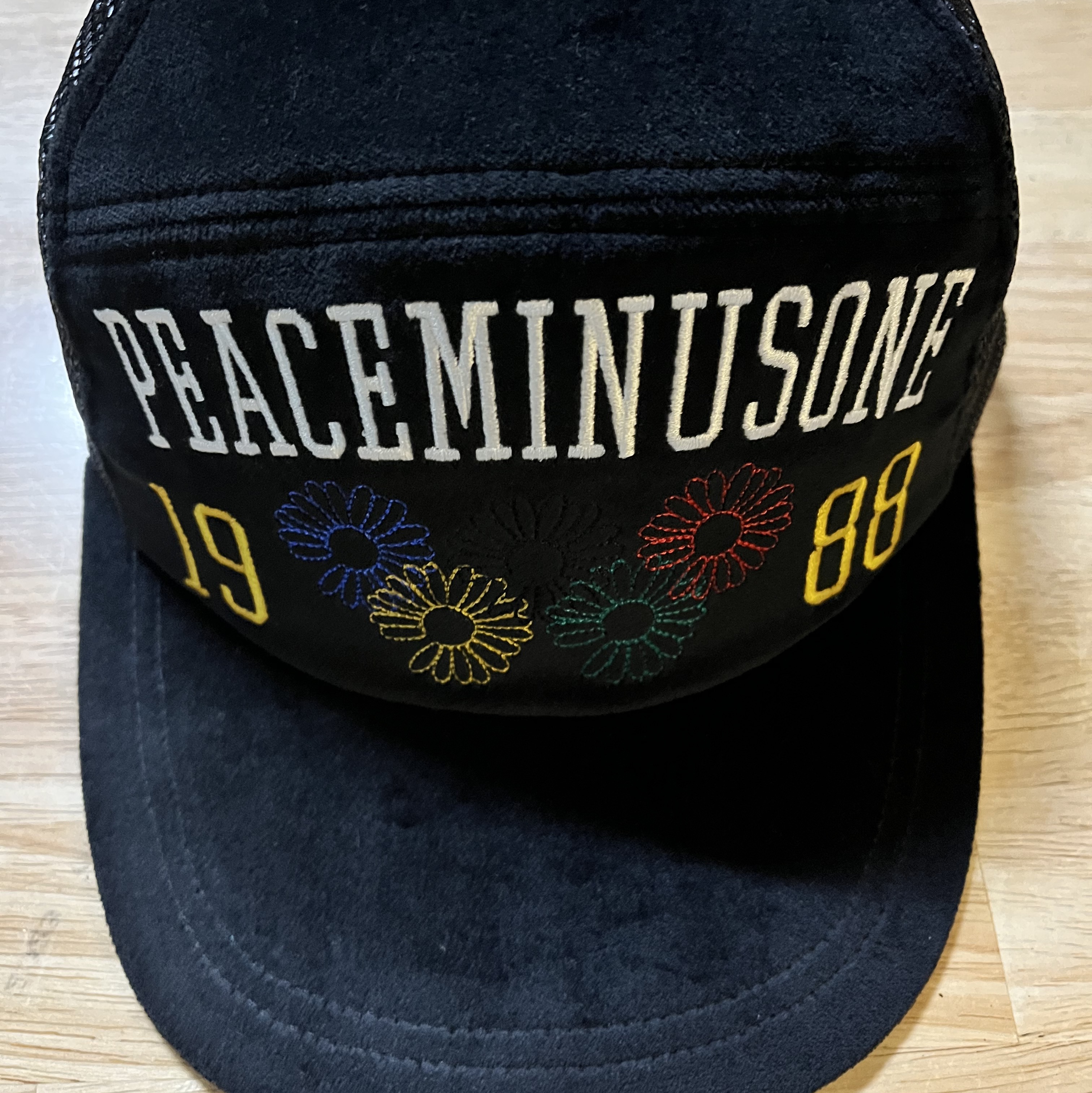 Peaceminusone Mesh Cap #1 Black 착용 스타일 - 1