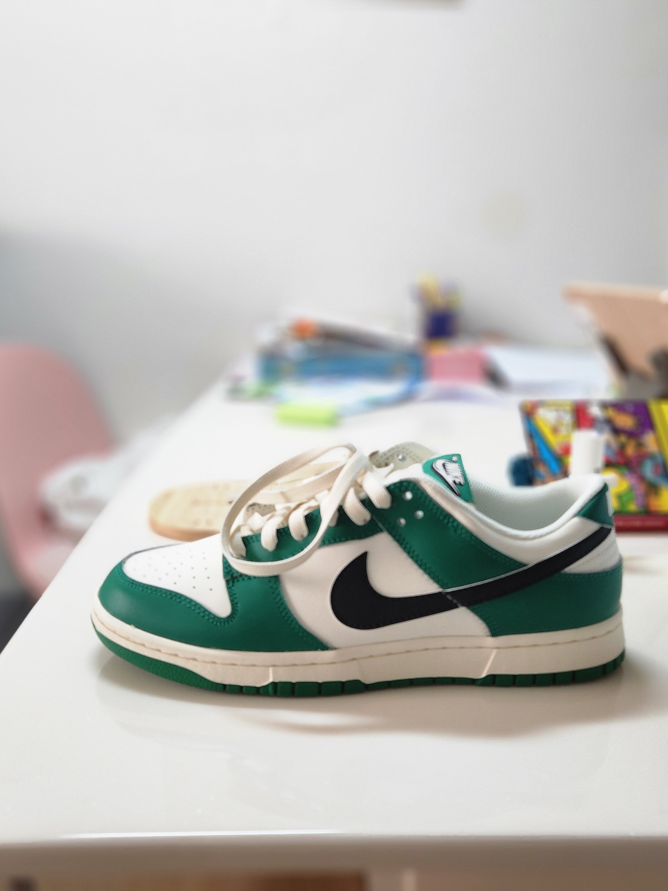 Nike Dunk Low Retro SE Jackpot Malachite 착용 스타일 - 2