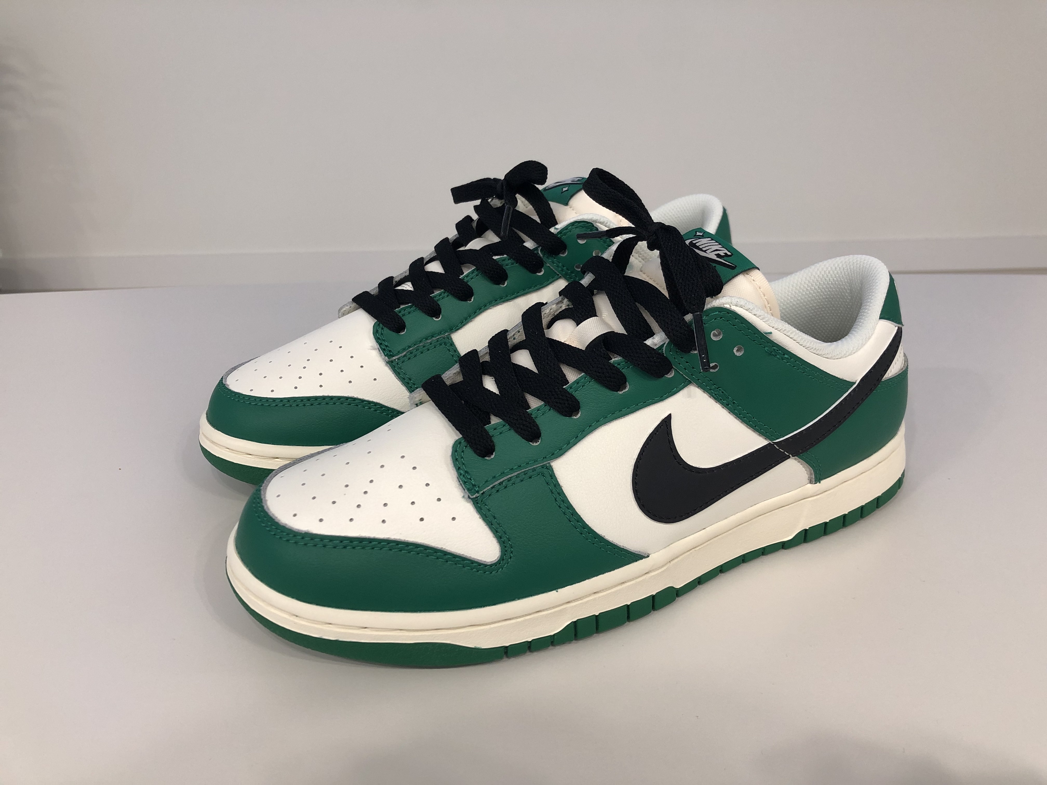 Nike Dunk Low Retro SE Jackpot Malachite 착용 스타일 - 2