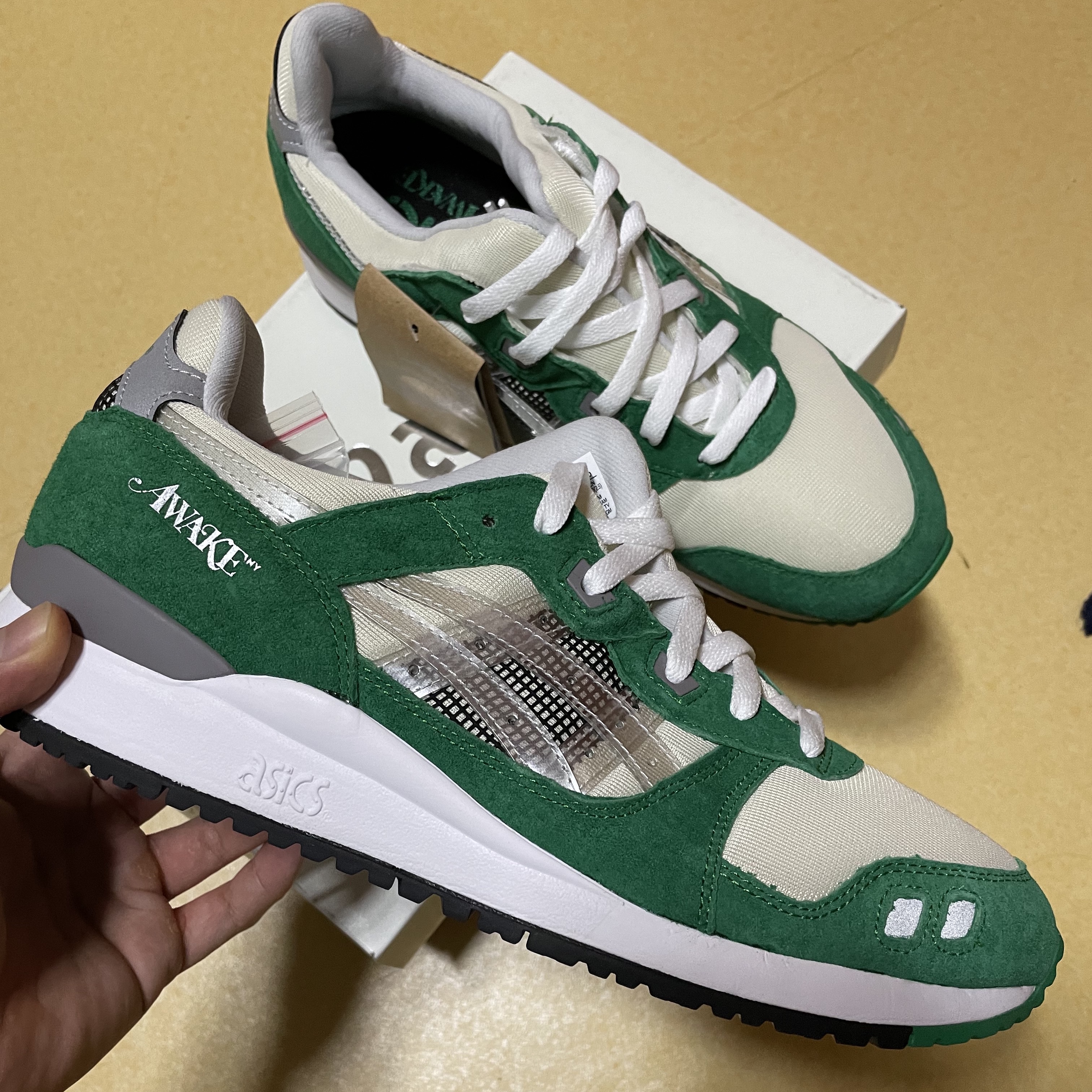 Asics x Awake NY Gel-Lyte III Green Tambourine 착용 스타일