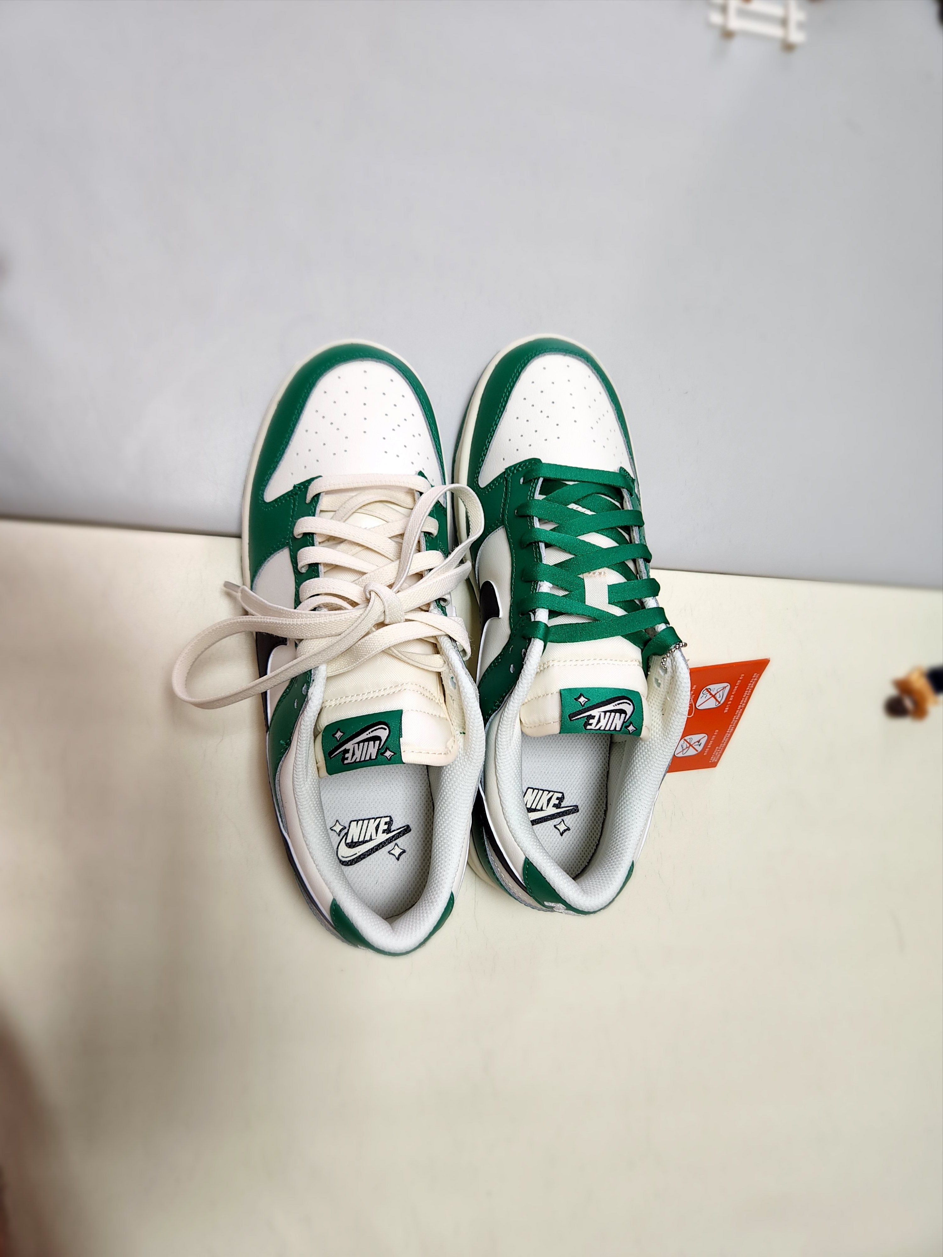 Nike Dunk Low Retro SE Jackpot Malachite 착용 스타일 - 3