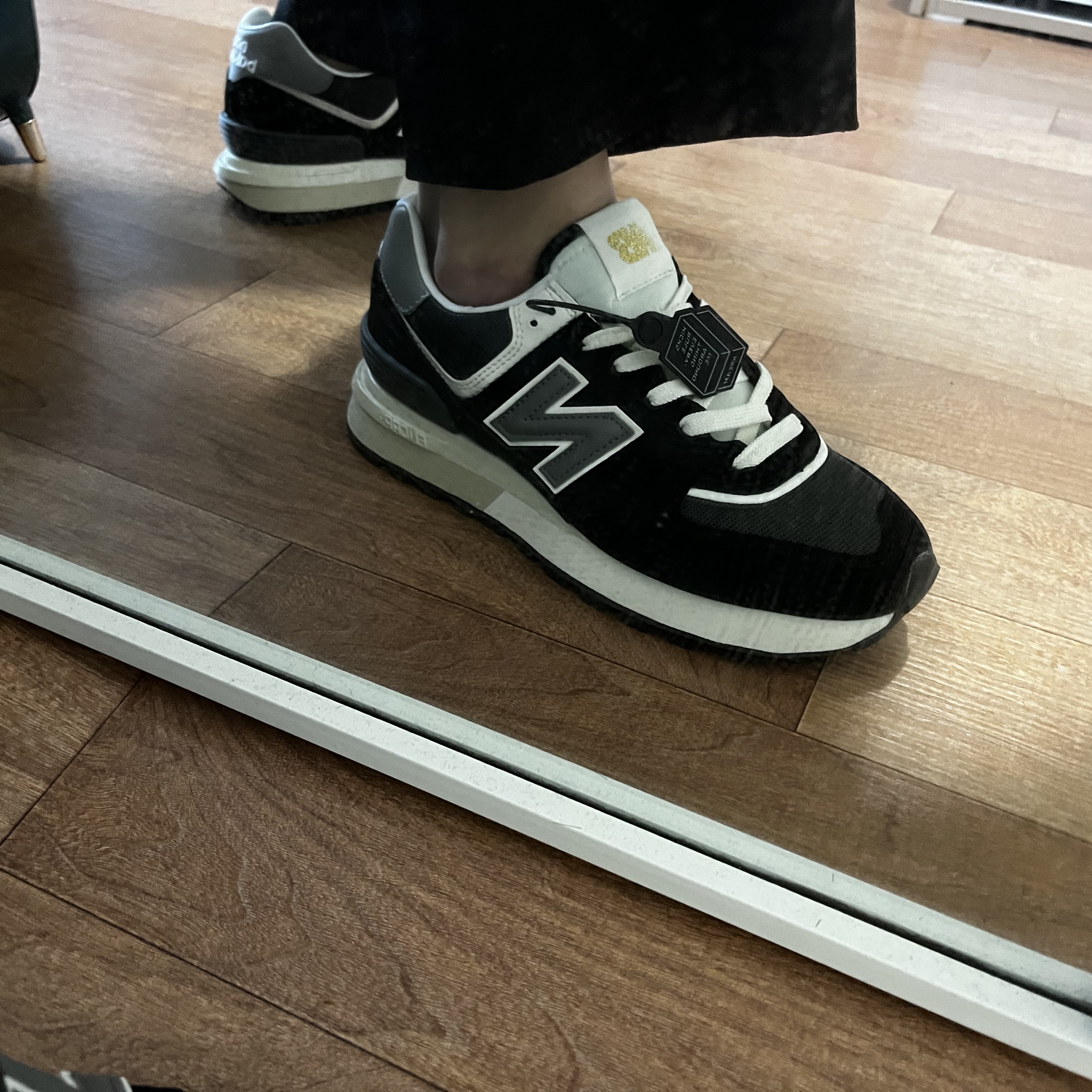 New Balance 574 Legacy Black 착용 스타일
