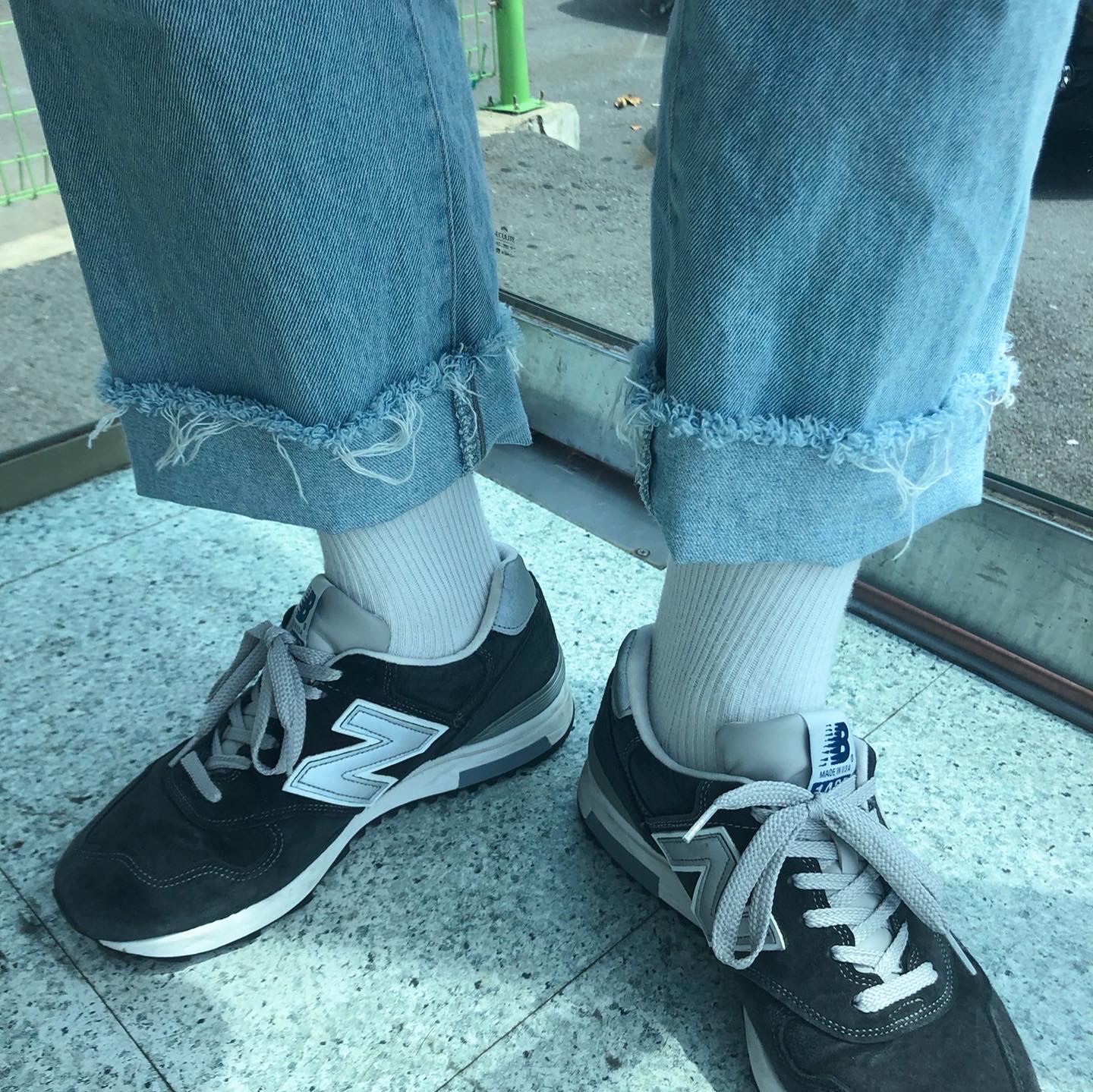 New Balance 992 Made in USA Grey - D Standard, New Balance 1400 Made in USA Navy 착용 스타일 - 2