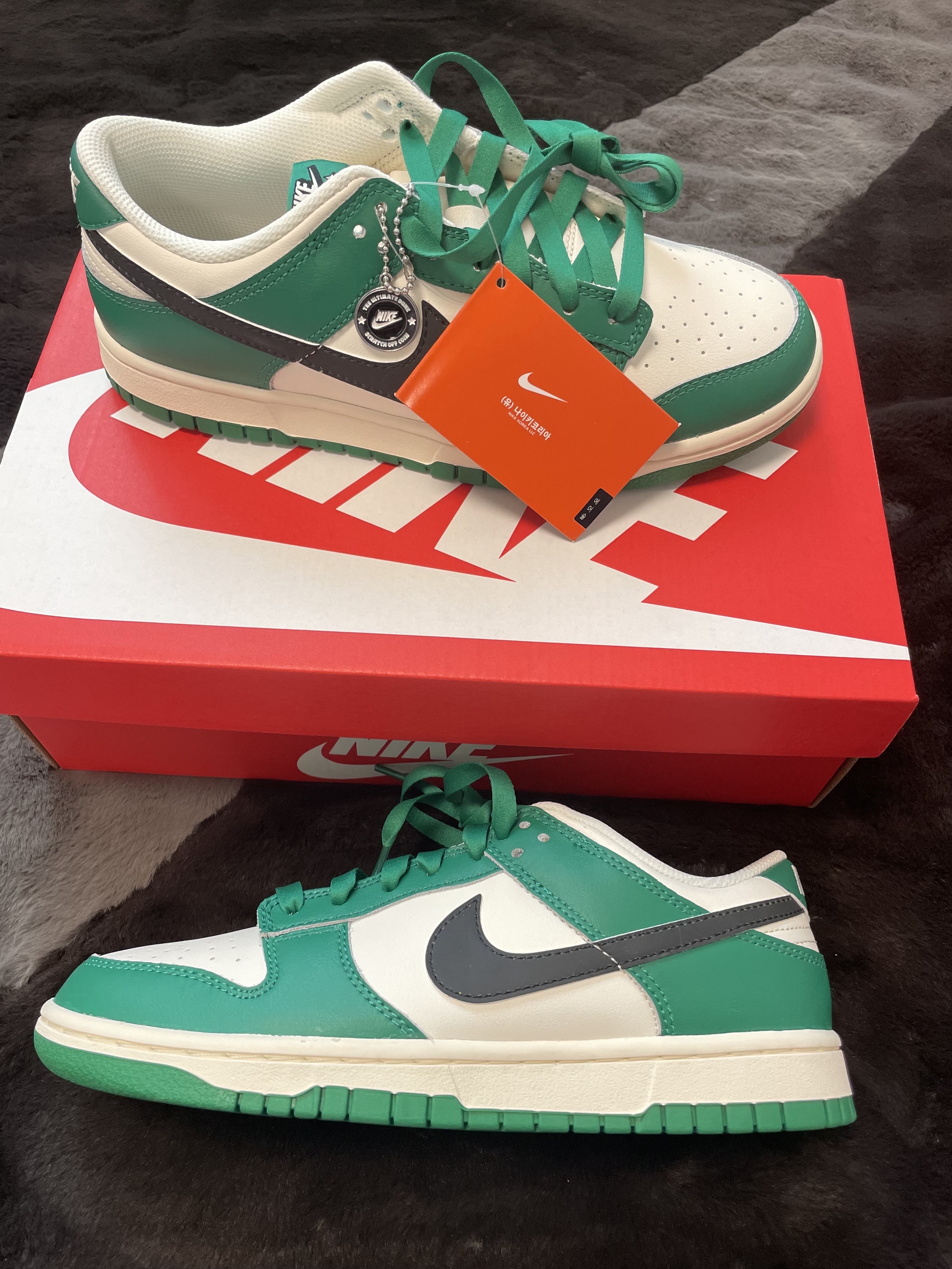 Nike Dunk Low Retro SE Jackpot Malachite 착용 스타일