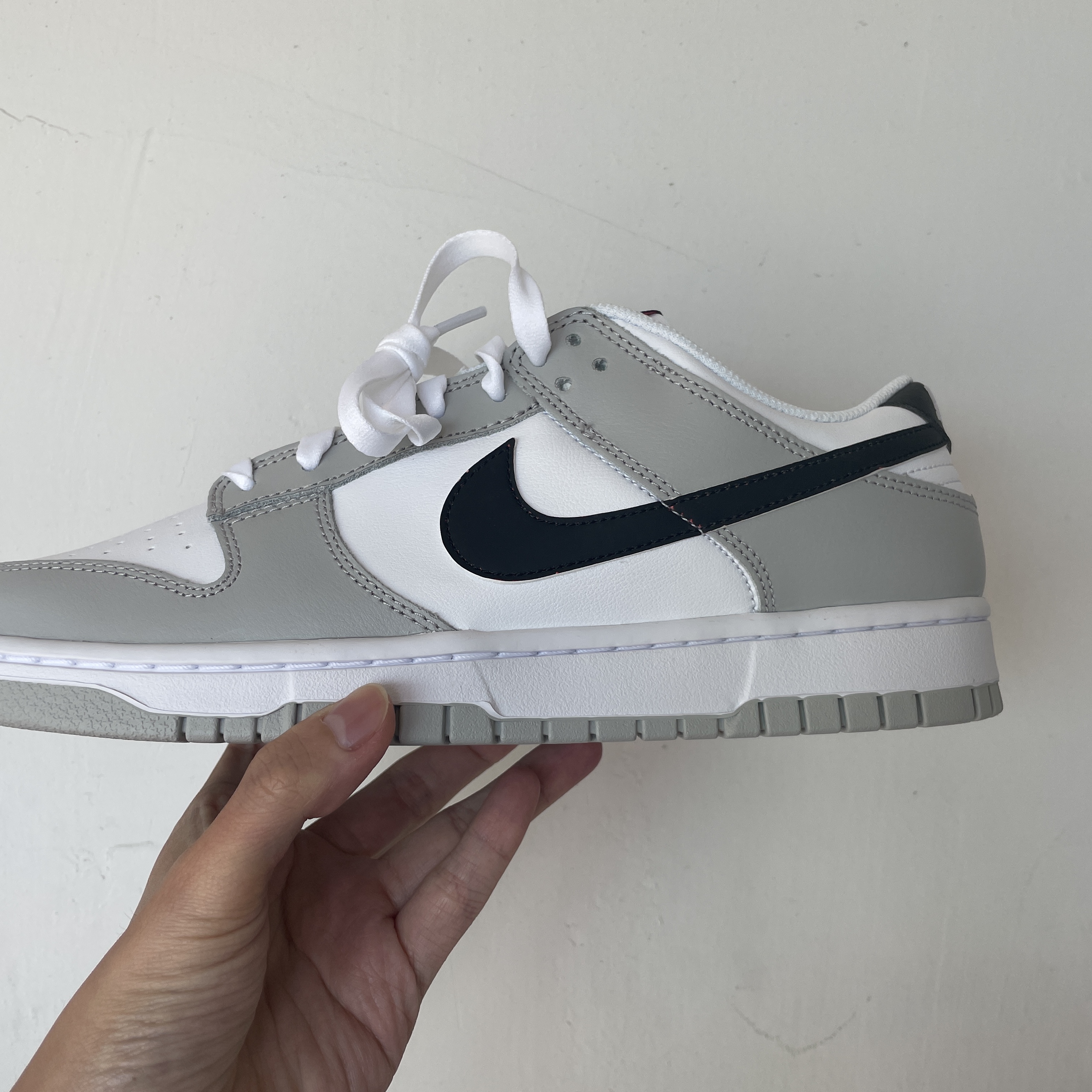 Nike Dunk Low Retro SE Jackpot Grey Fog 착용 스타일 - 2