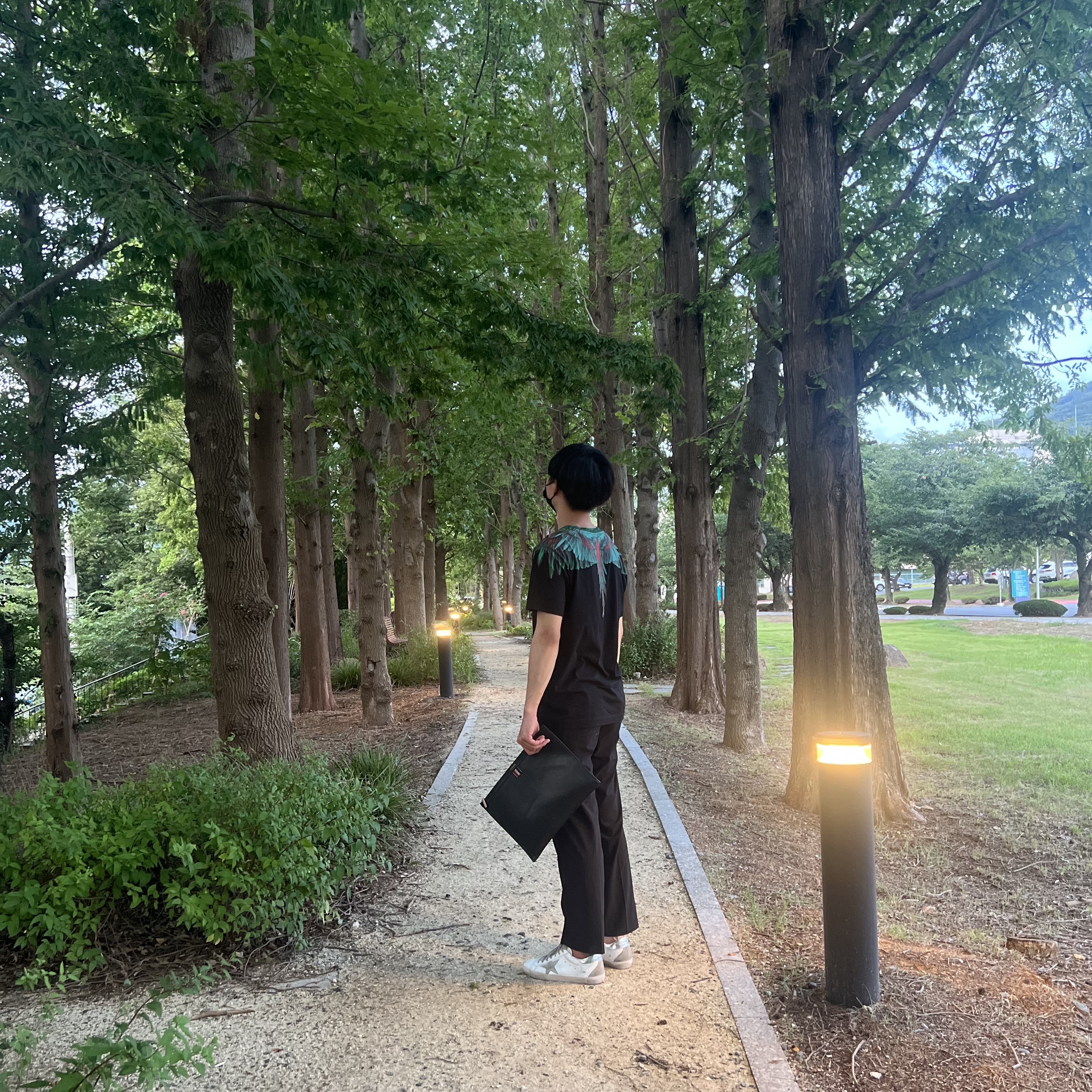 Thom Browne Medium Document Holder Black, Golden Goose Superstar White Silver Heel Tab Sneakers 착용 스타일