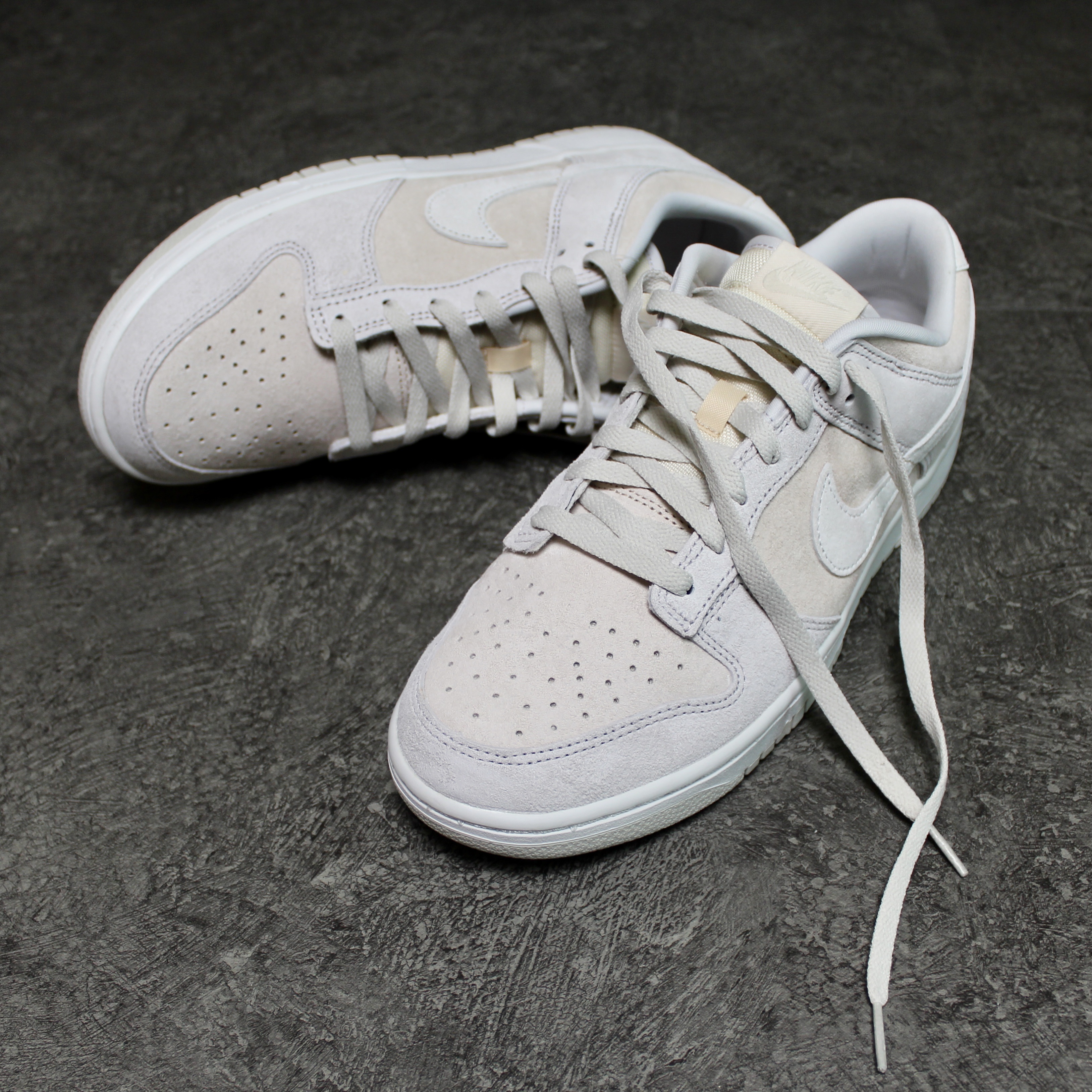 Nike Dunk Low Retro PRM Vast Grey 착용 스타일 - 2
