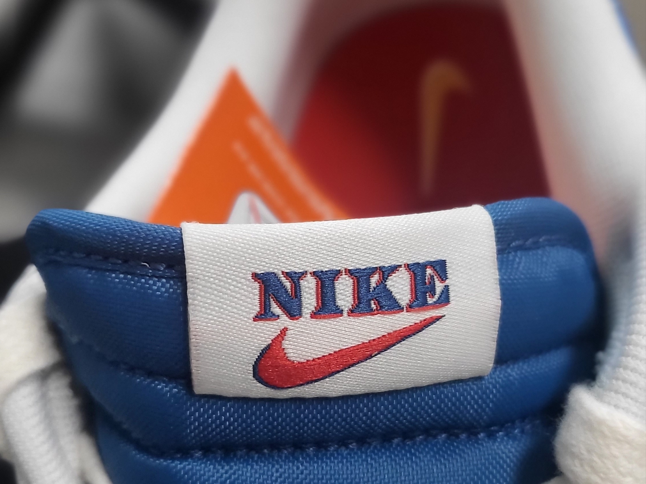 Nike Dunk Low SE Sail Dark Marina Blue 착용 스타일 - 2