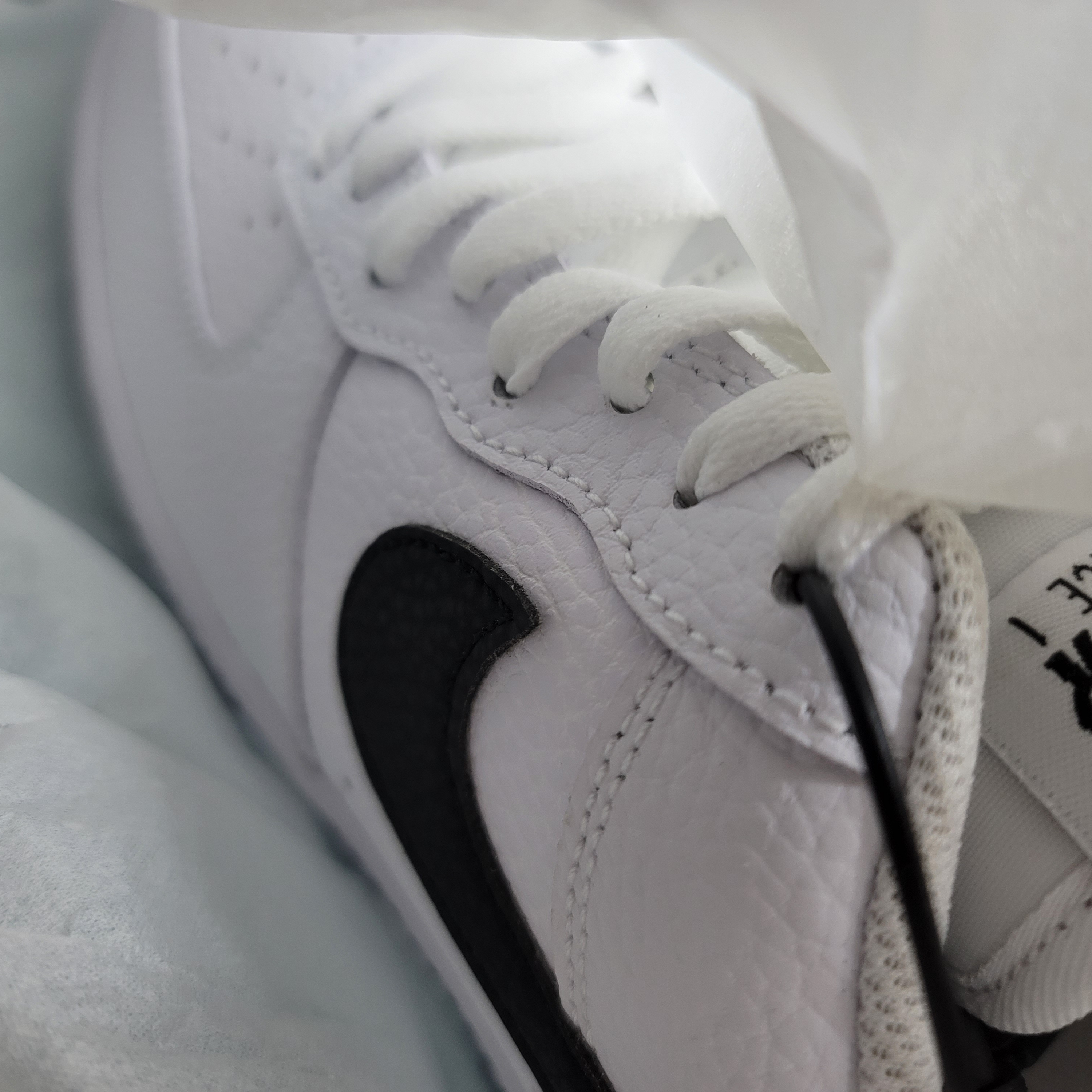 Nike Air Force 1 '07 White Black 착용 스타일