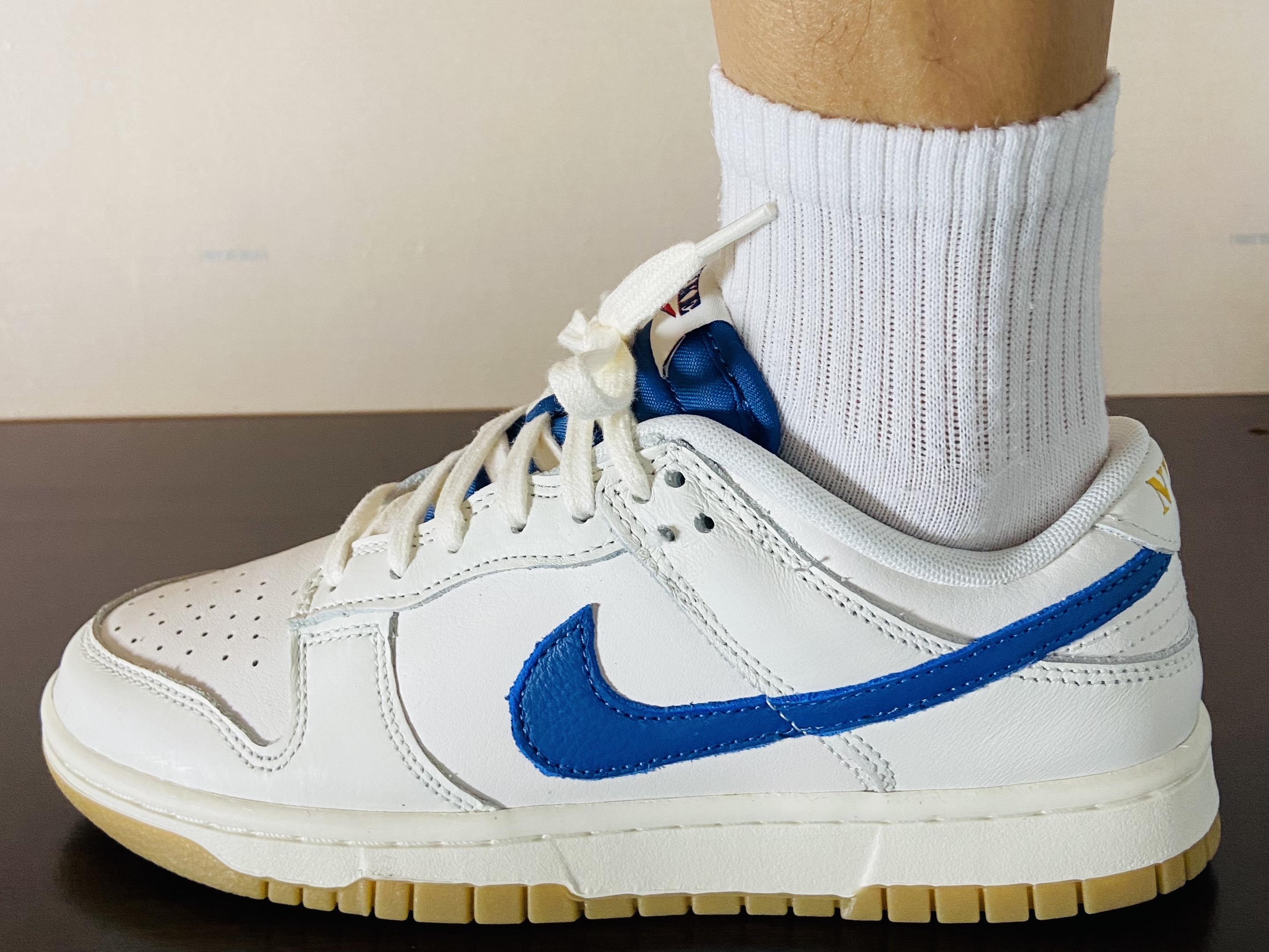 Nike Dunk Low SE Sail Dark Marina Blue 착용 스타일