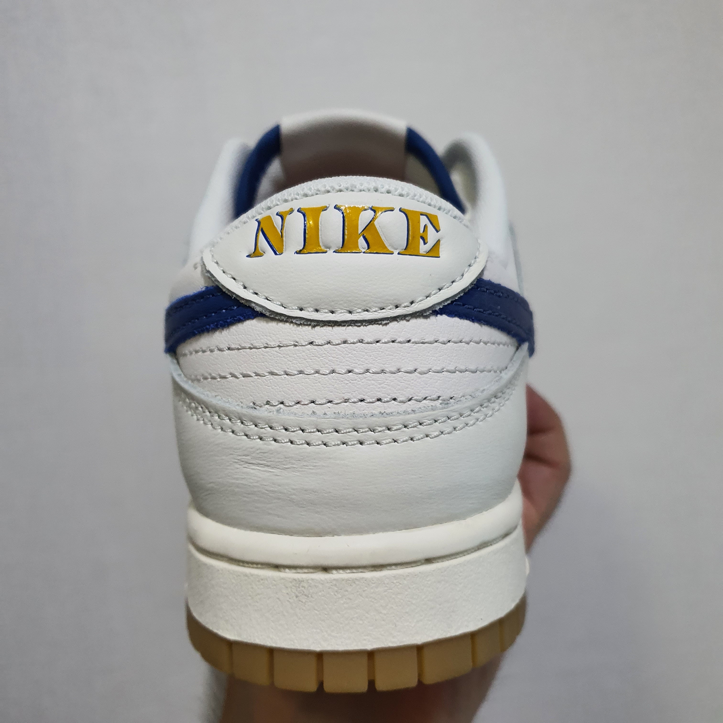 Nike Dunk Low SE Sail Dark Marina Blue 착용 스타일 - 2