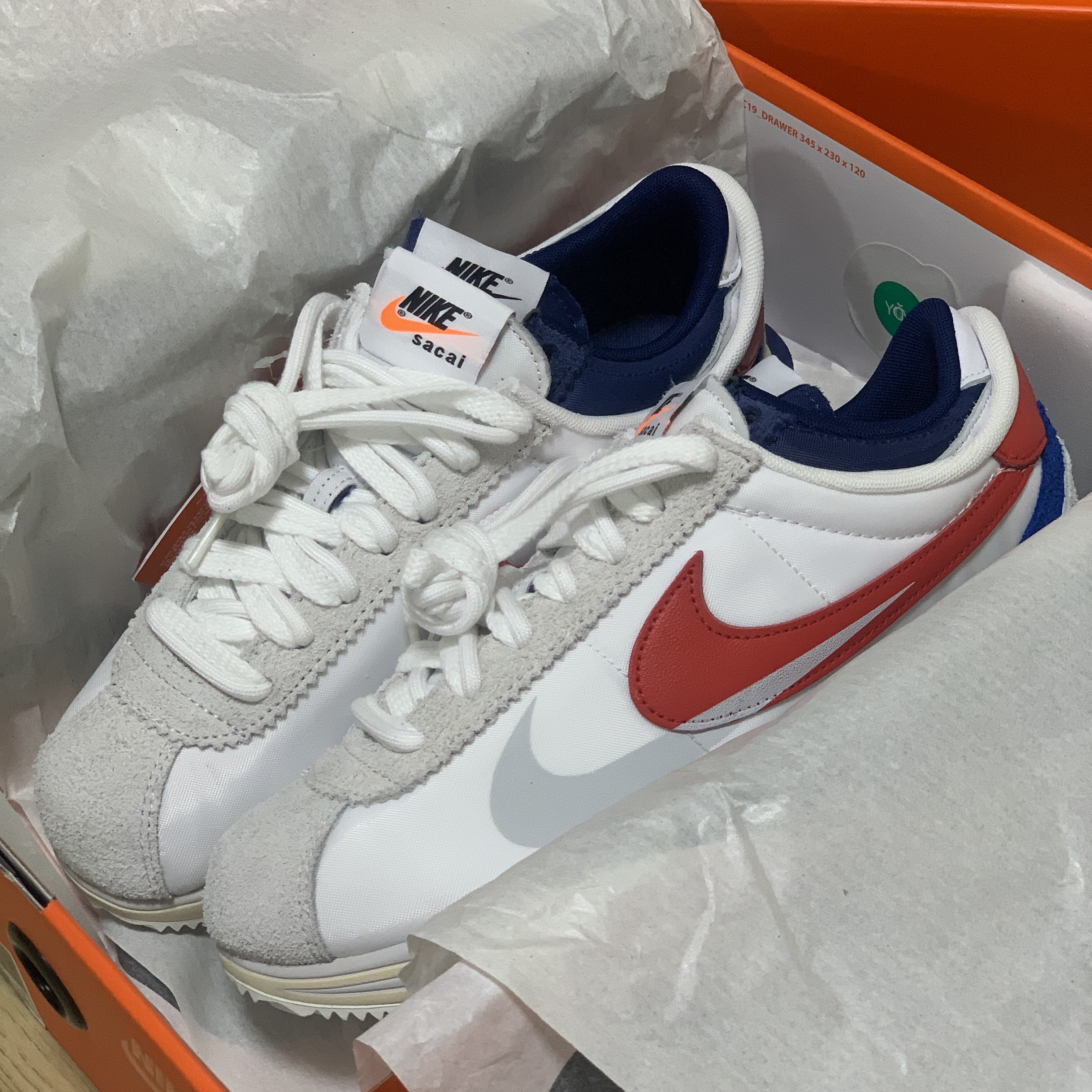 Nike x Sacai Zoom Cortez SP White and University Red 착용 스타일