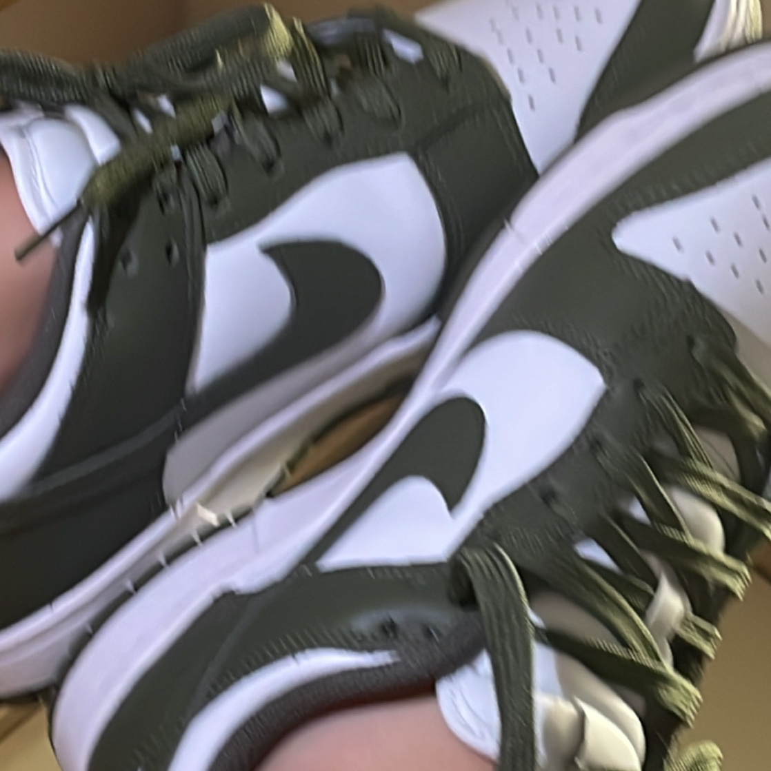 (W) Nike Dunk Low Medium Olive 착용 스타일