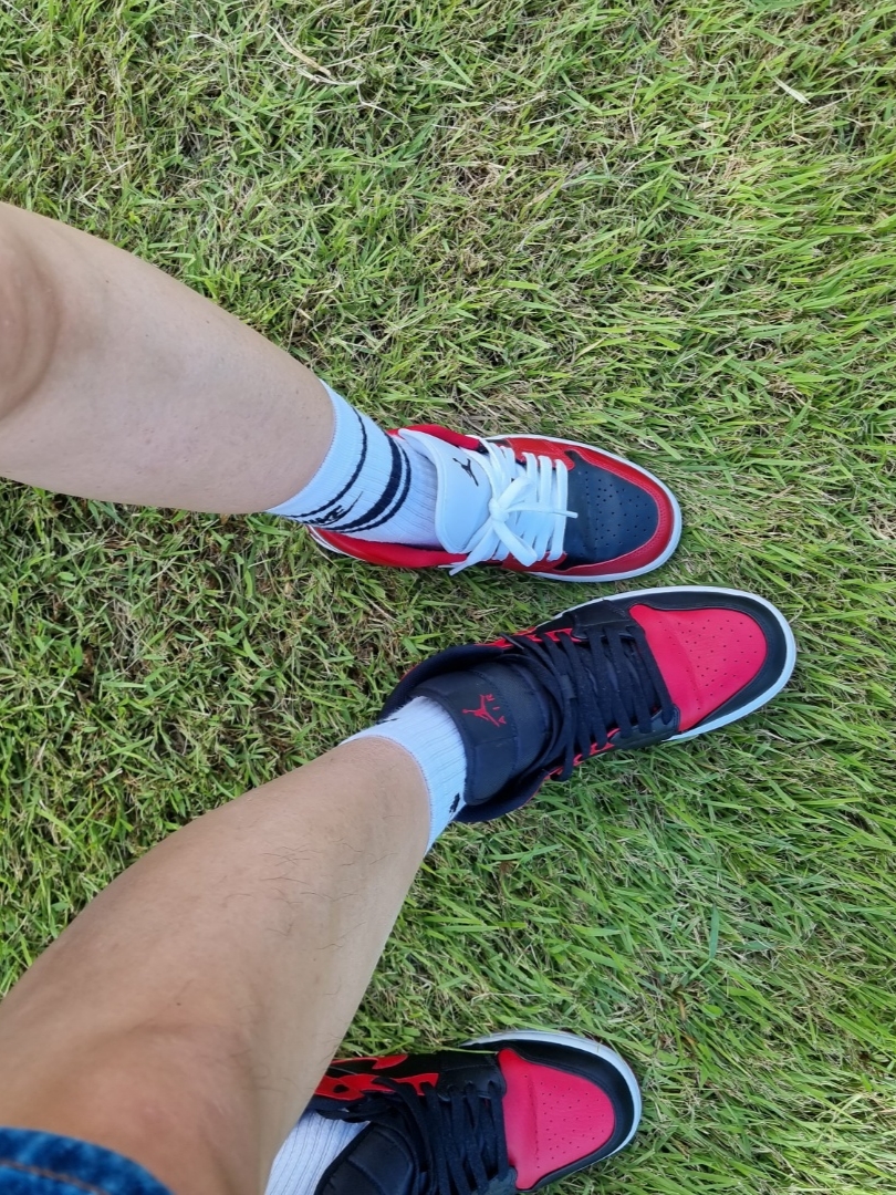Jordan 1 Mid Bred Banned 2020, (GS) Jordan 1 Mid Bred Banned 2020 착용 스타일 - 2