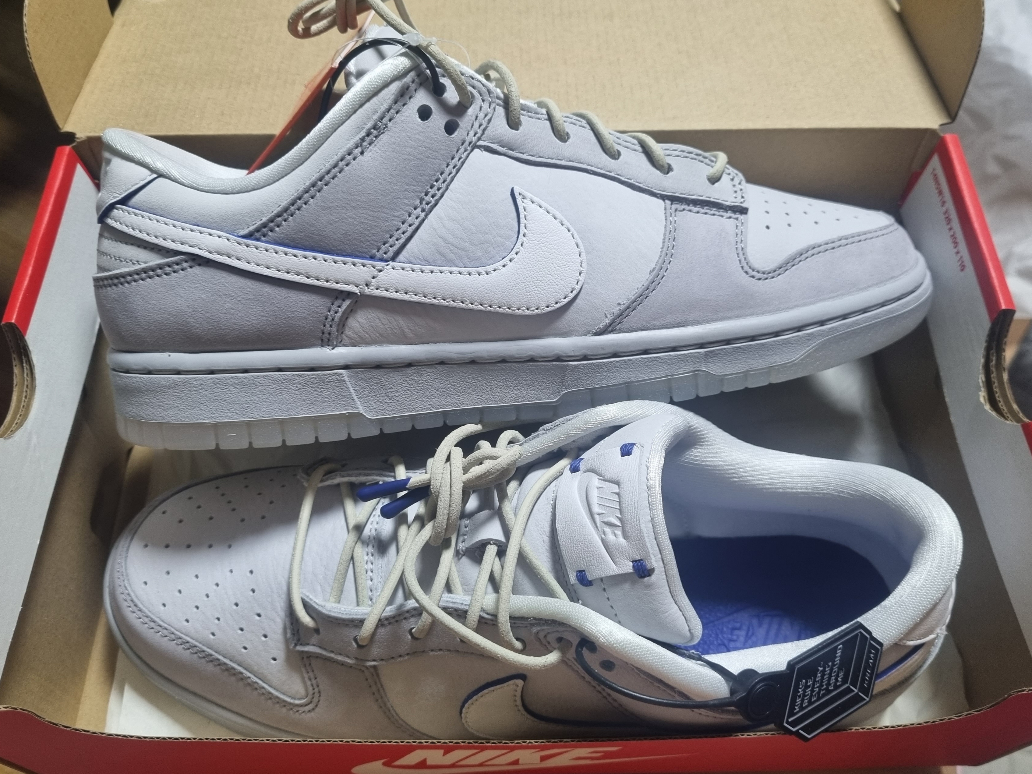 Nike Dunk Low Wolf Grey and Pure Platinum 착용 스타일