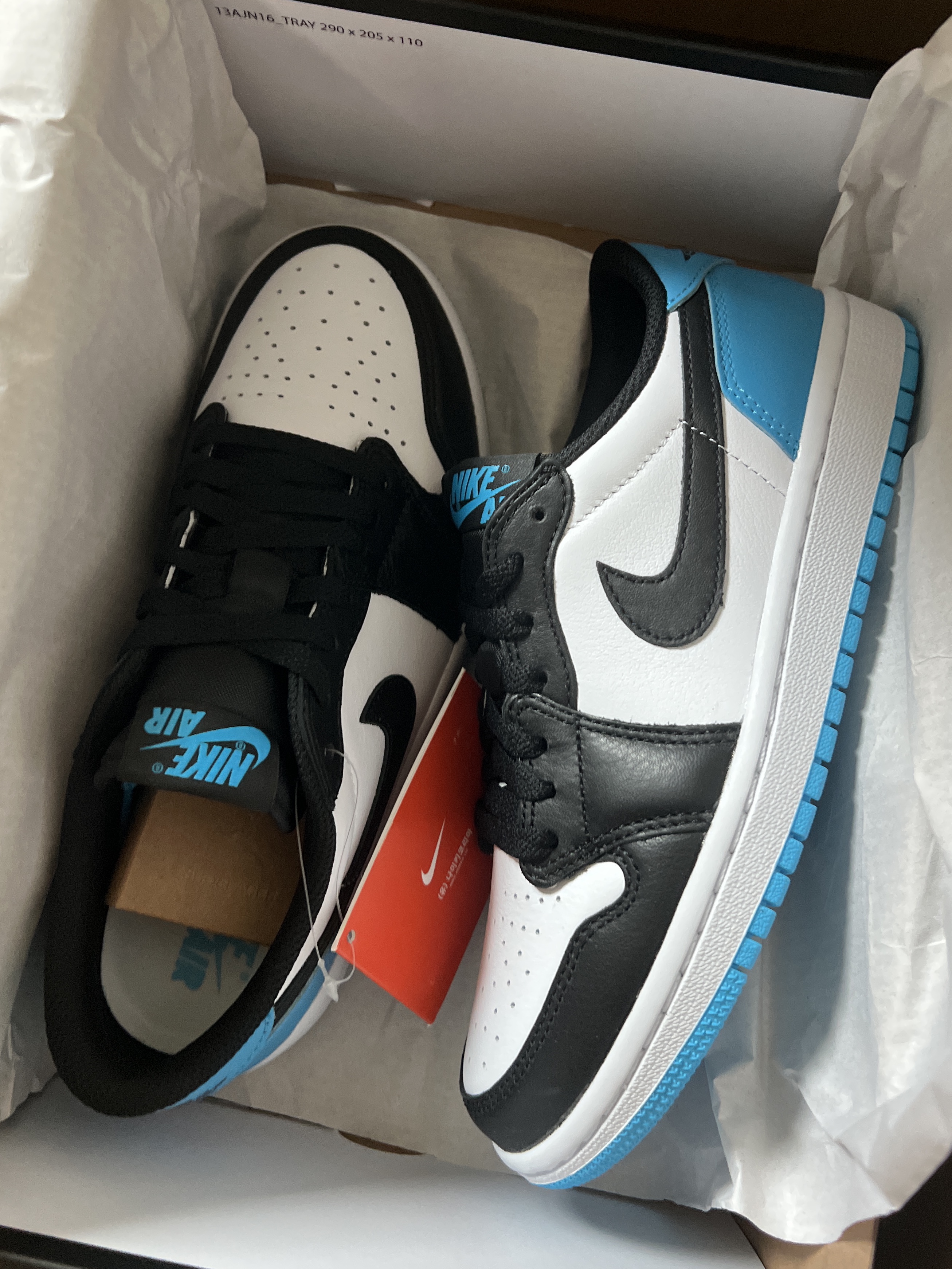 (W) Jordan 1 Retro Low OG Black and Dark Powder Blue 착용 스타일