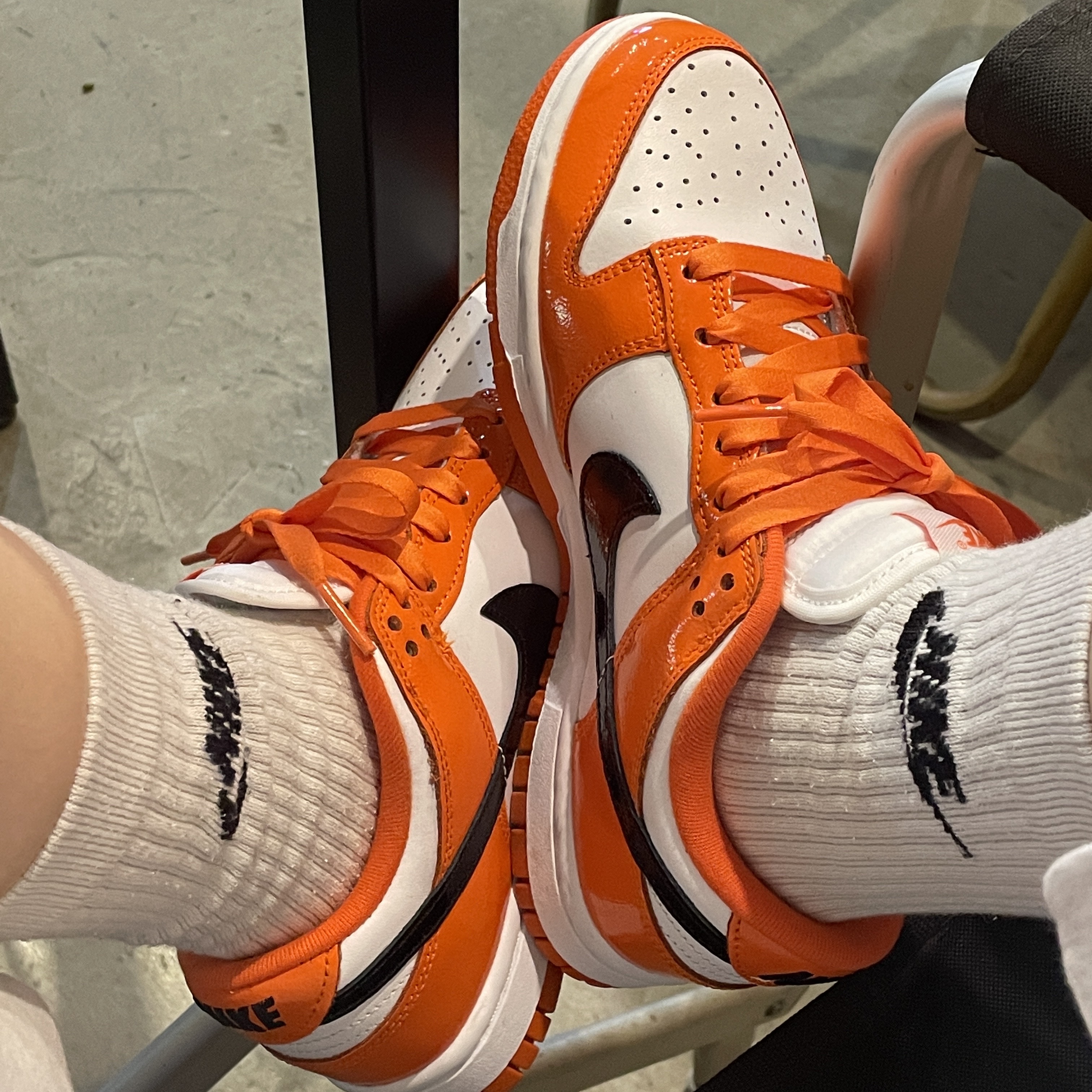 (W) Nike Dunk Low Essential Brilliant Orange 착용 스타일