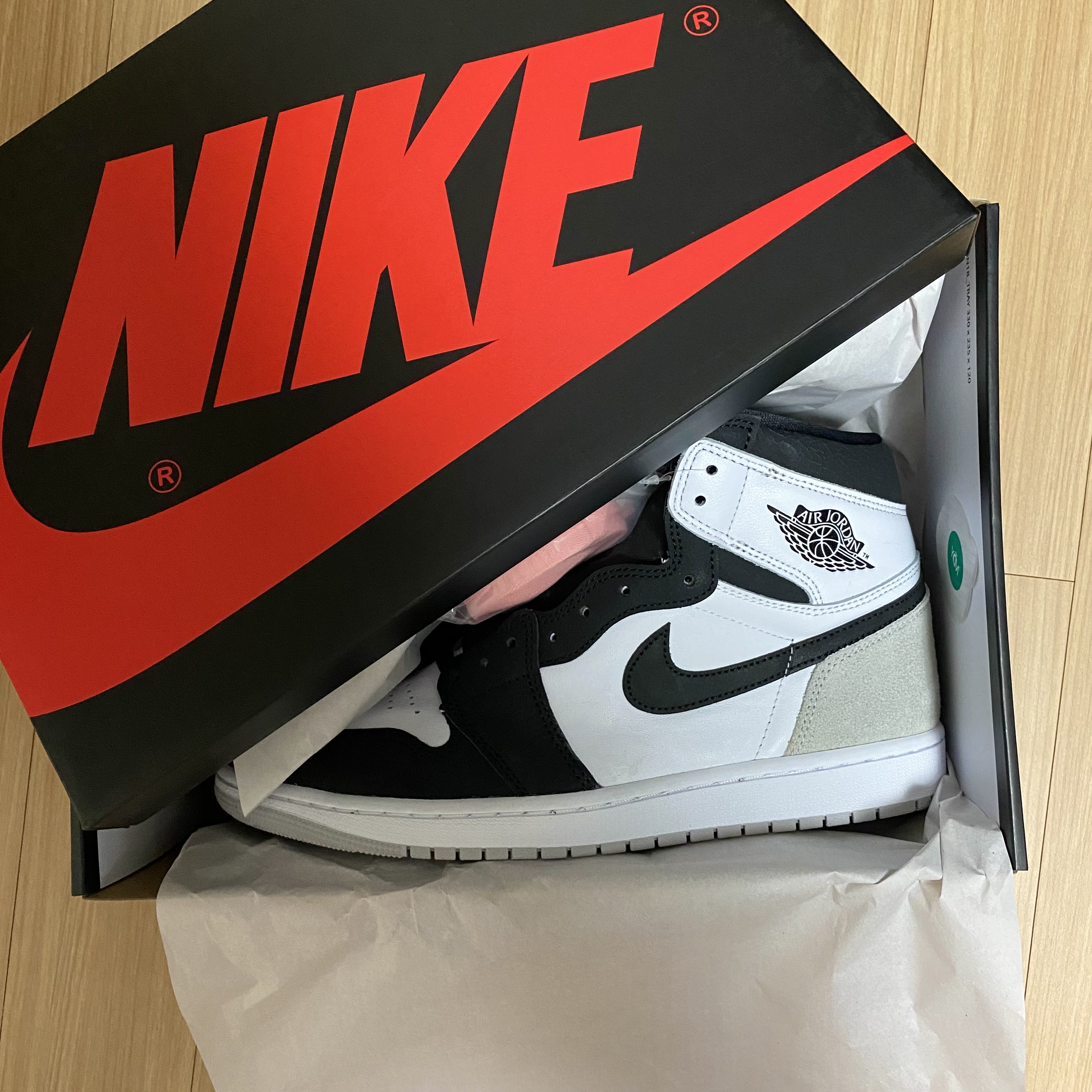 Jordan 1 Retro High OG Bleached Coral 착용 스타일