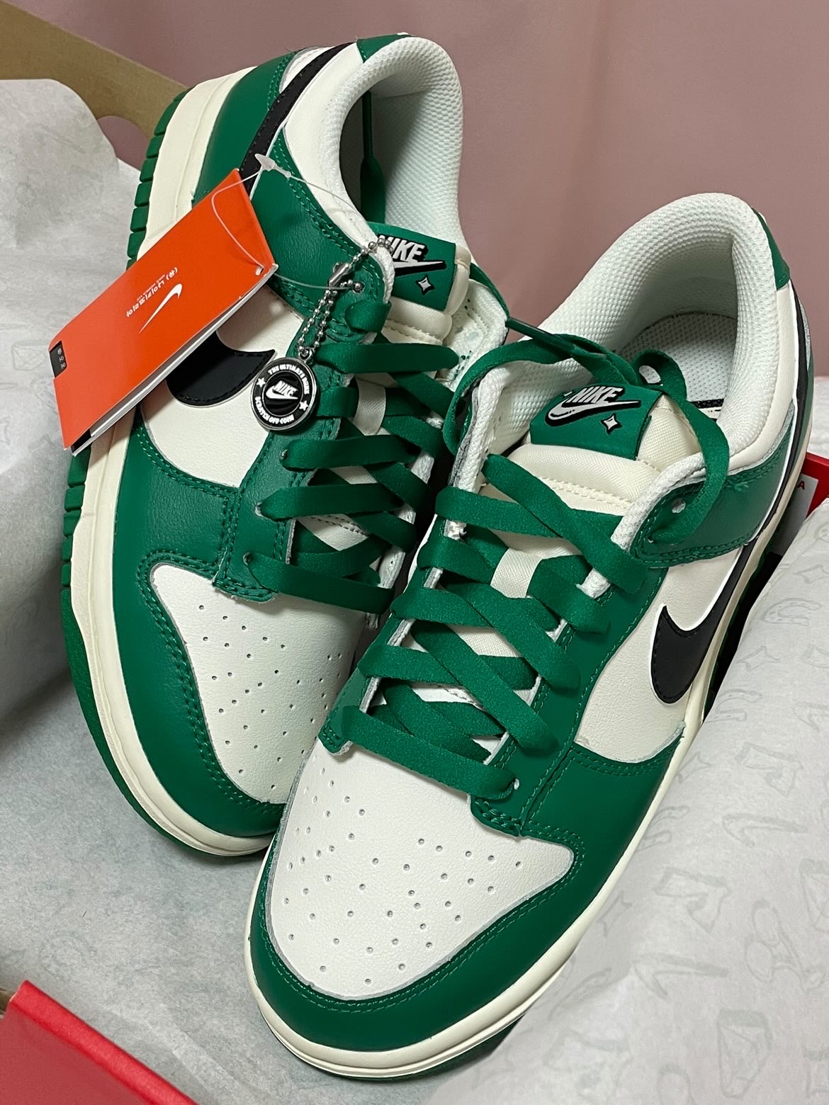 Nike Dunk Low Retro SE Jackpot Malachite 착용 스타일 - 1