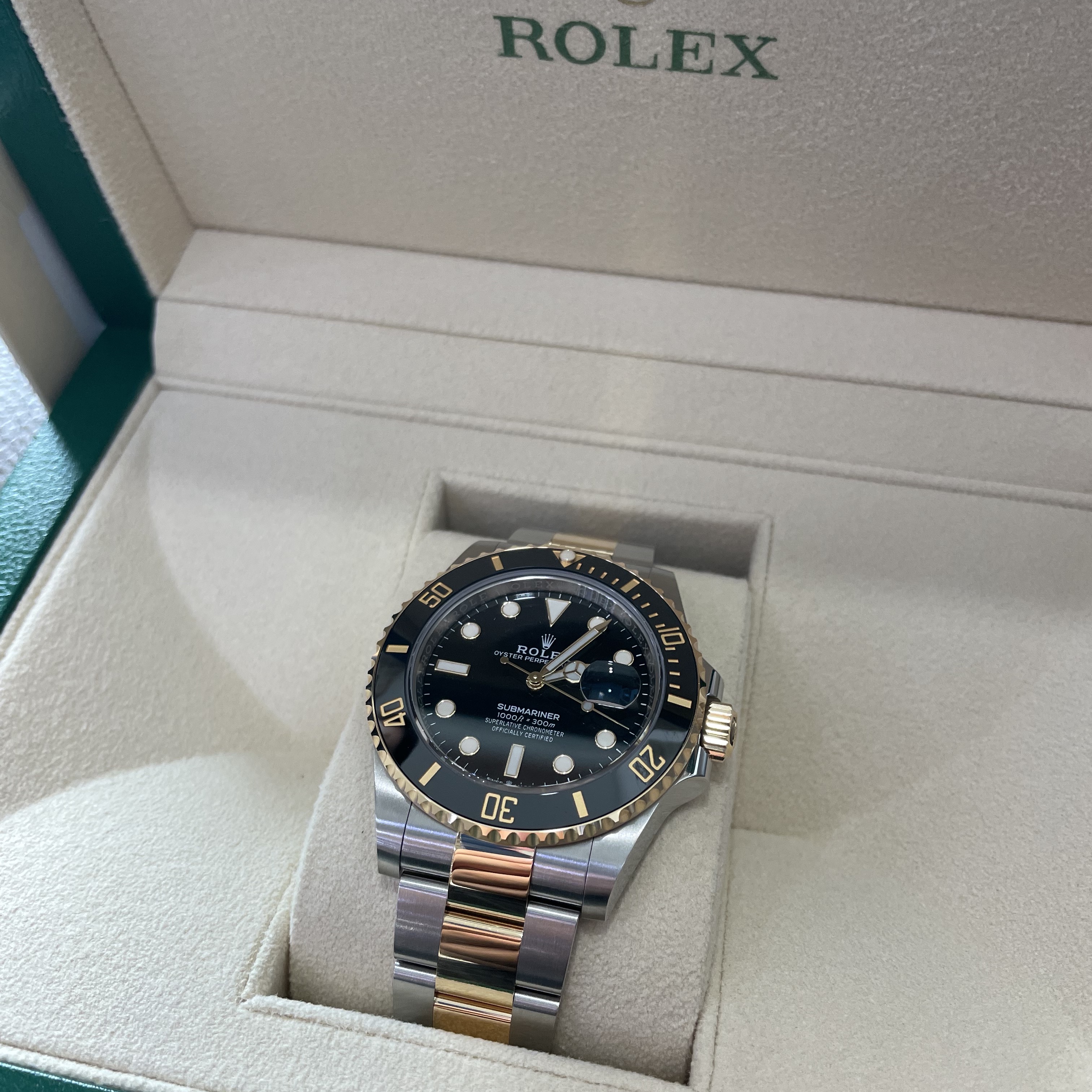 Rolex Submariner Date 41mm 126613LN Black Oyster 착용 스타일 - 1