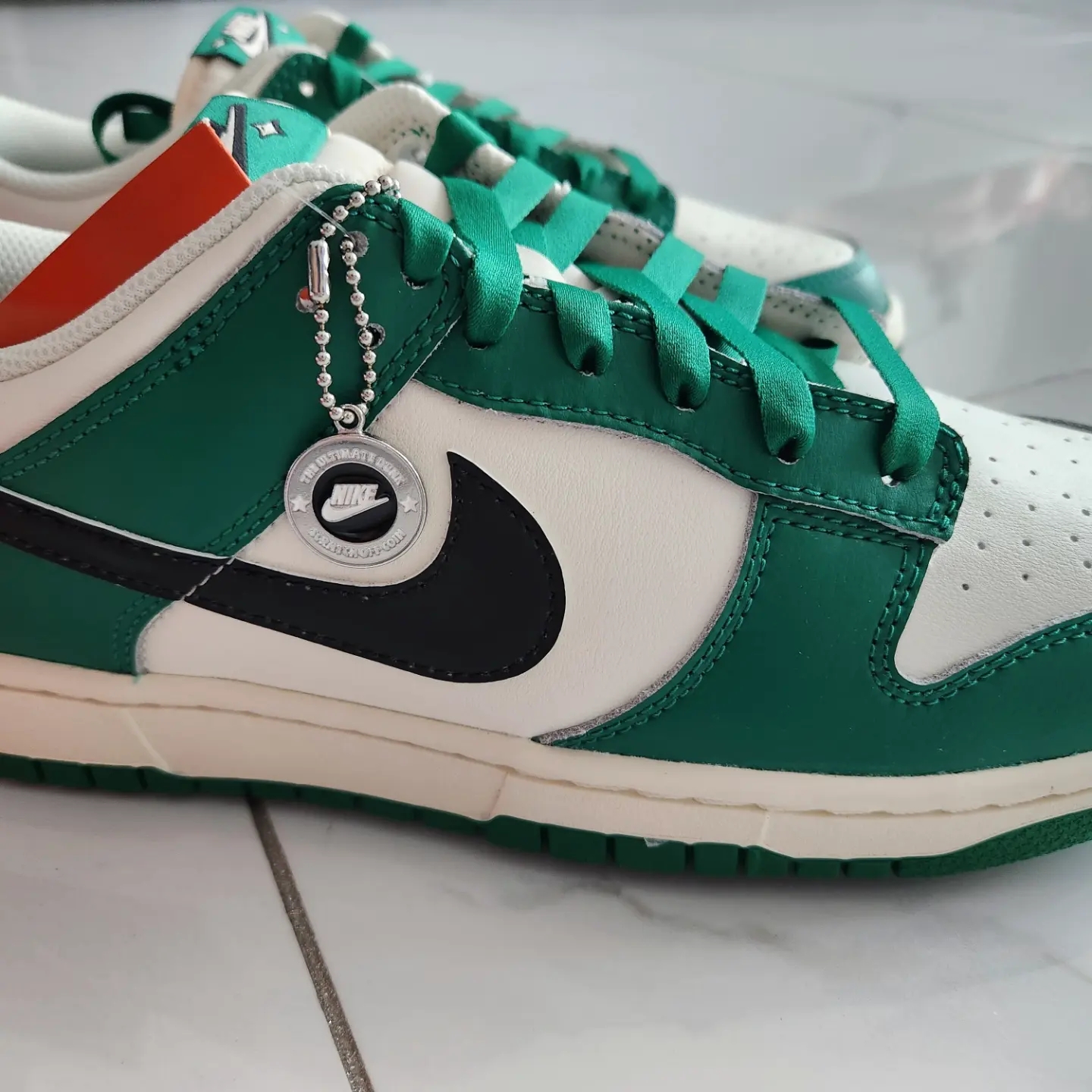 Jordan 1 Low Pine Green, Nike Dunk Low Retro SE Jackpot Malachite 착용 스타일 - 2