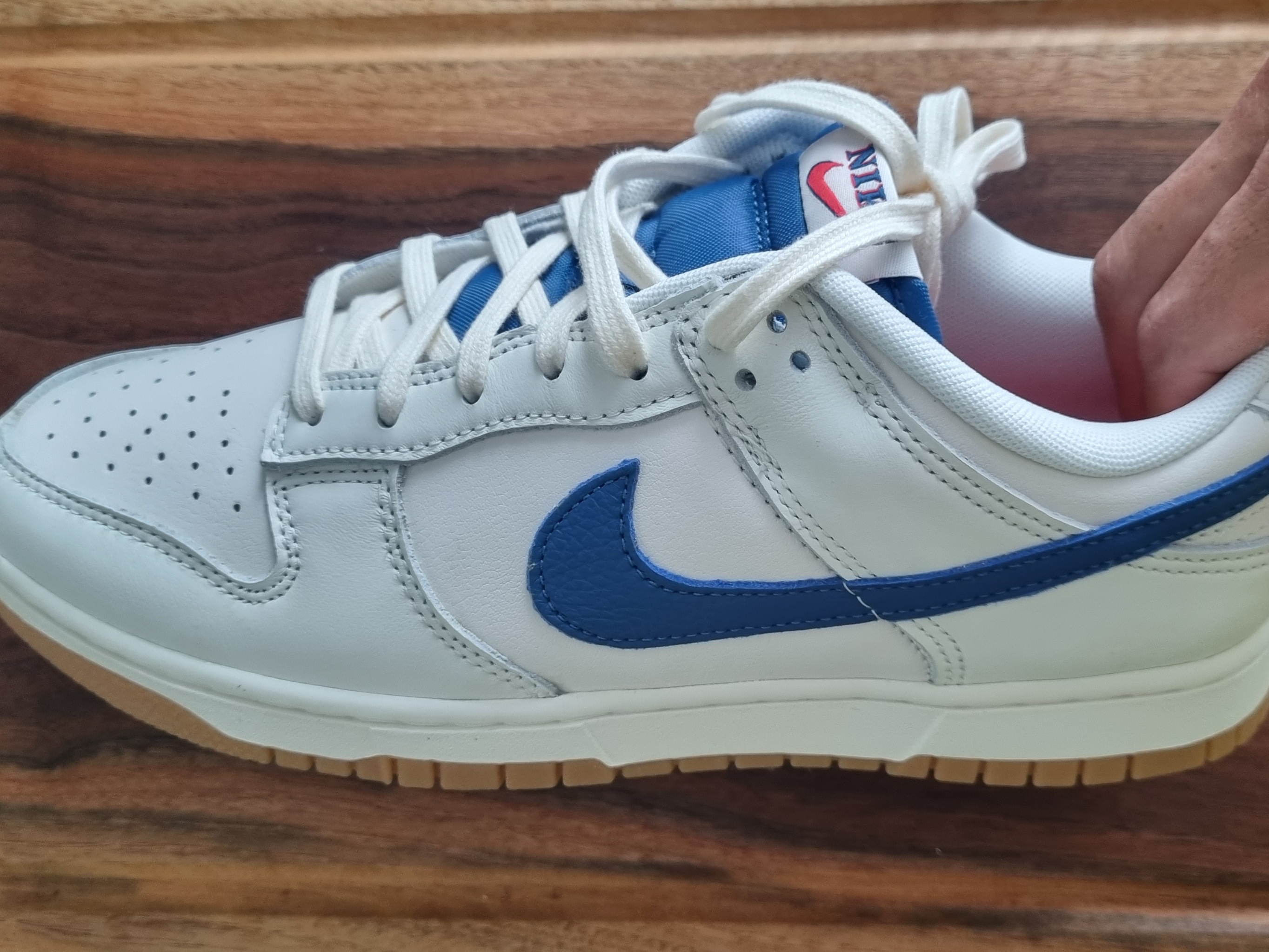 Nike Dunk Low SE Sail Dark Marina Blue 착용 스타일