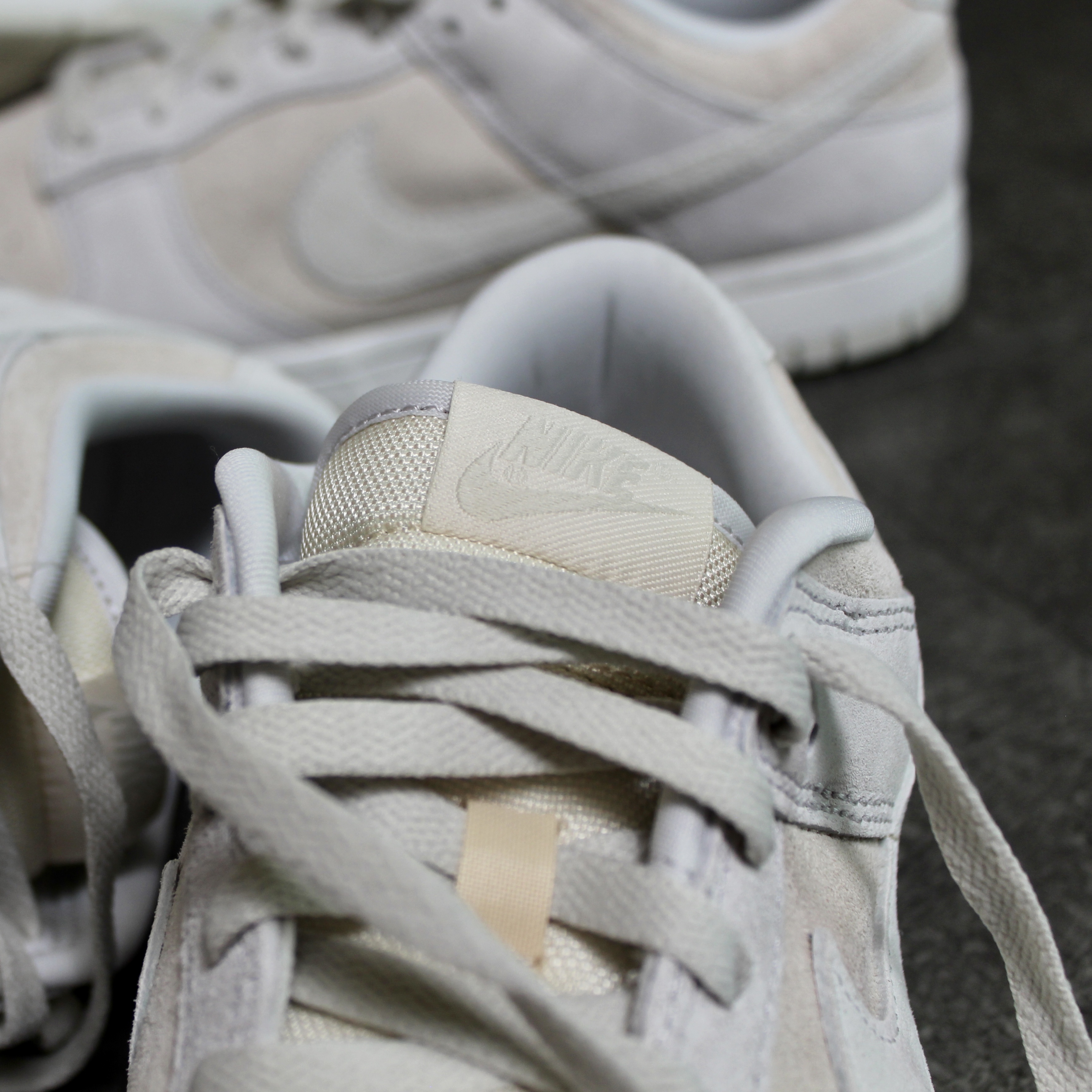 Nike Dunk Low Retro PRM Vast Grey 착용 스타일 - 5