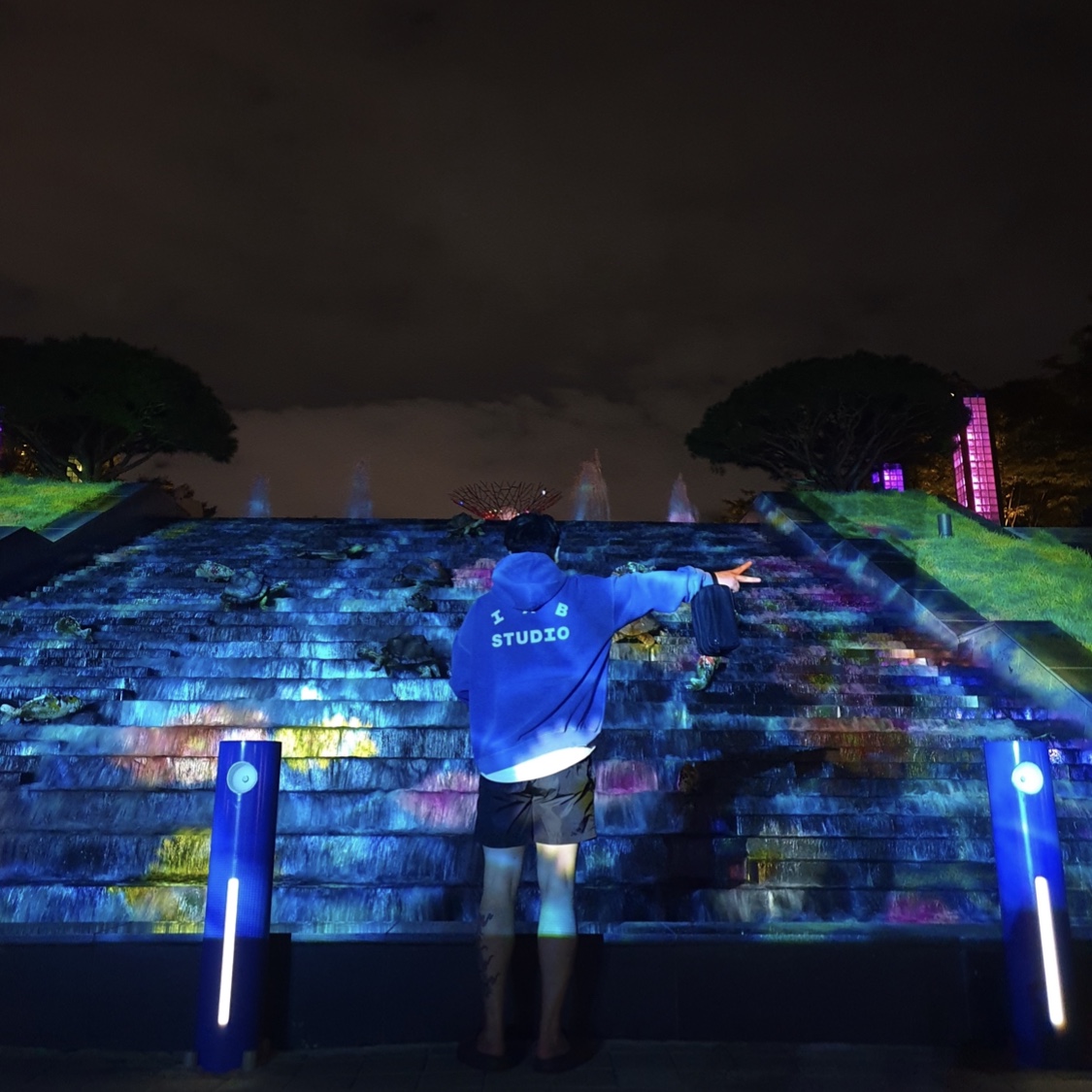 IAB Studio Pigment Hoodie Royal Blue - 22FW, Moncler Swim Shorts Black - 22SS 착용 스타일