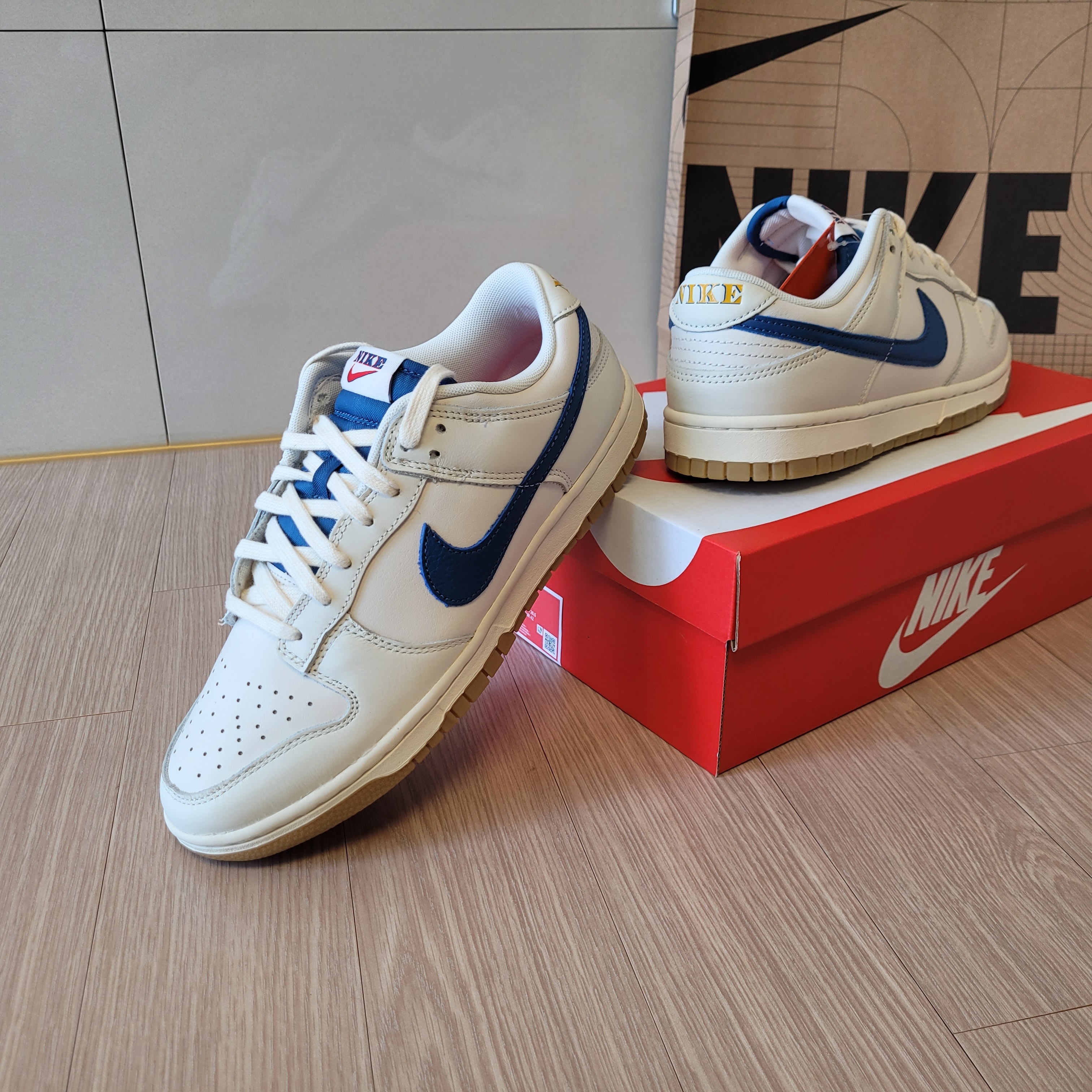 Nike Dunk Low SE Sail Dark Marina Blue 착용 스타일 - 4