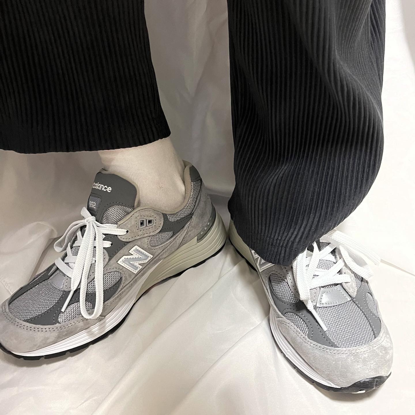 New Balance 992 Made in USA Grey - D Standard, New Balance 1400 Made in USA Navy 착용 스타일 - 1